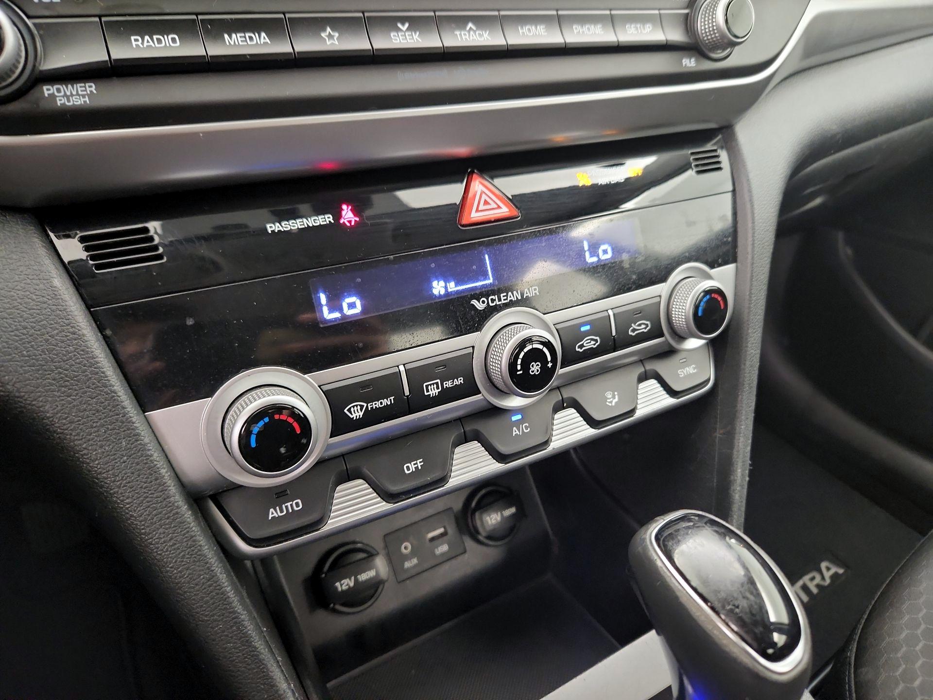 Thumbnail: 2019 Hyundai Elantra - 16