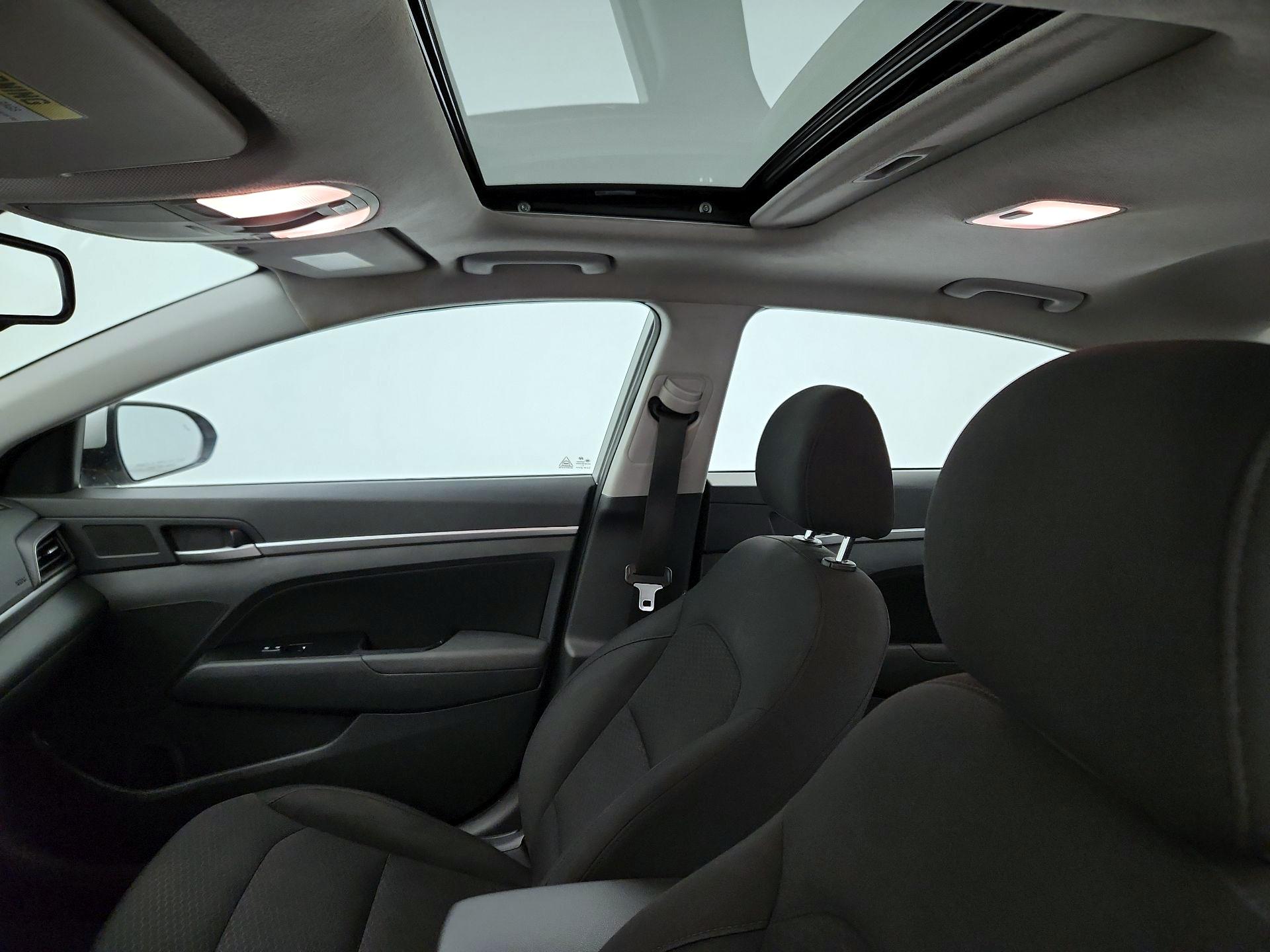 Thumbnail: 2019 Hyundai Elantra - 19