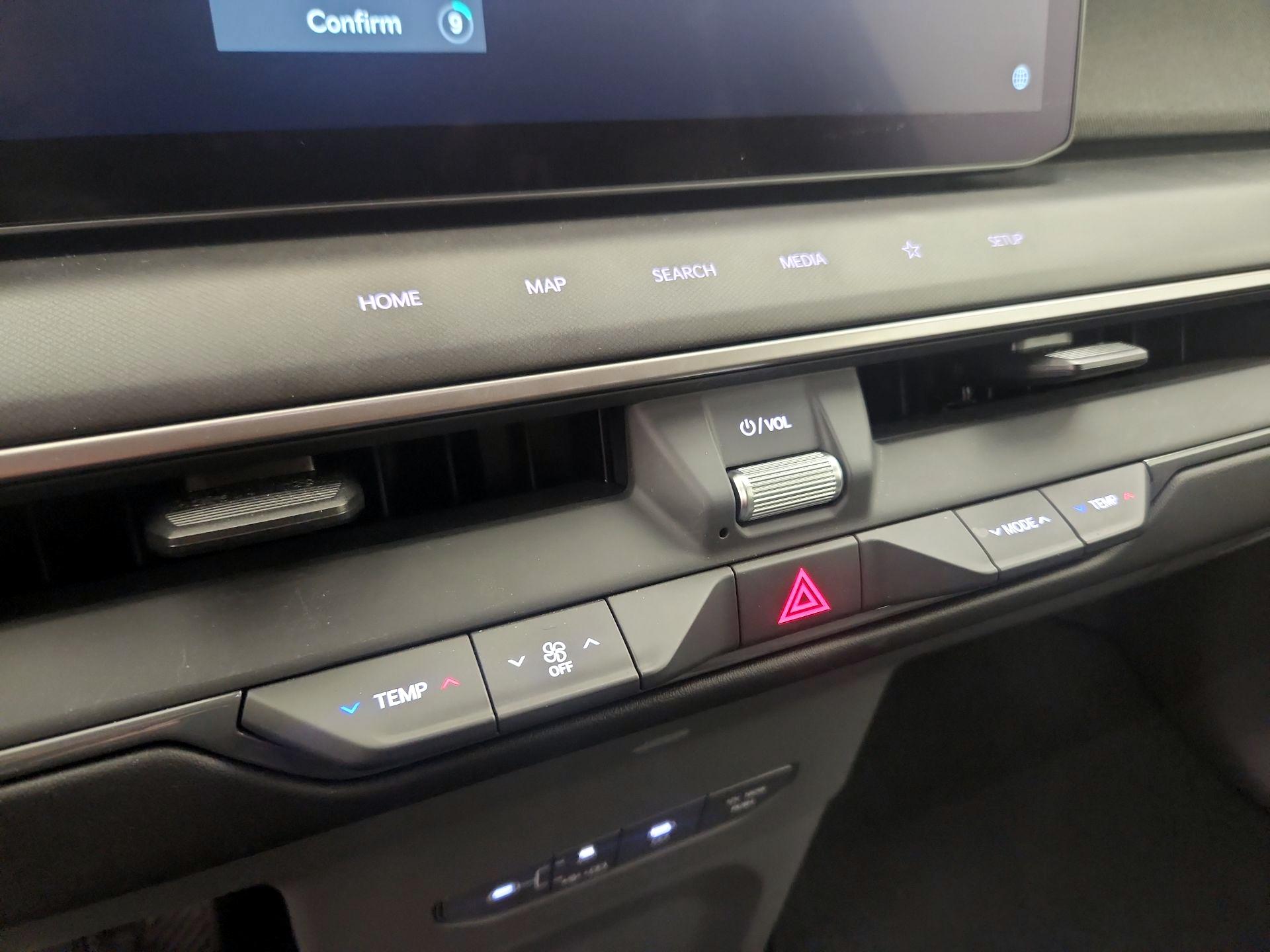 Thumbnail: 2024 Kia EV9 - 17