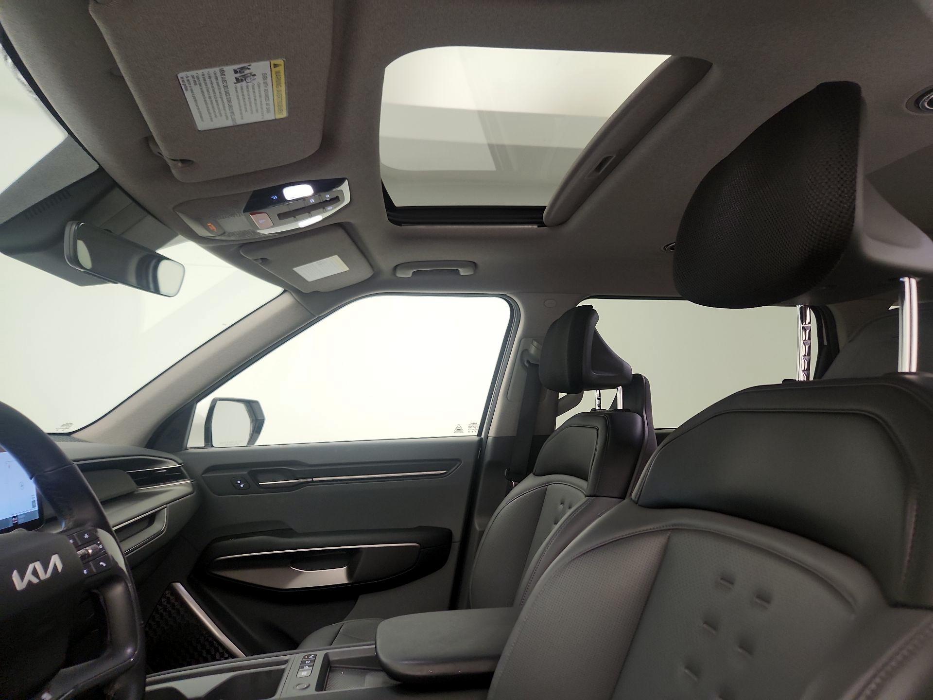 Thumbnail: 2024 Kia EV9 - 20