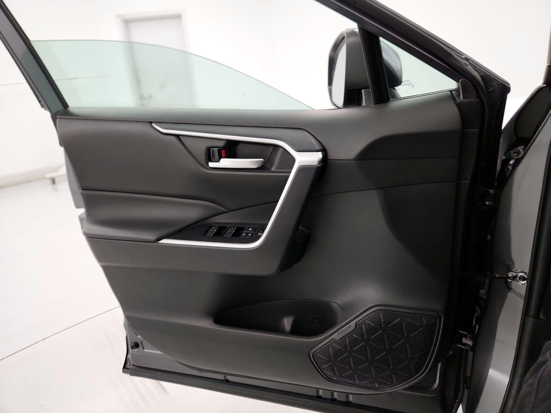 Thumbnail: 2023 Toyota RAV4 - 12