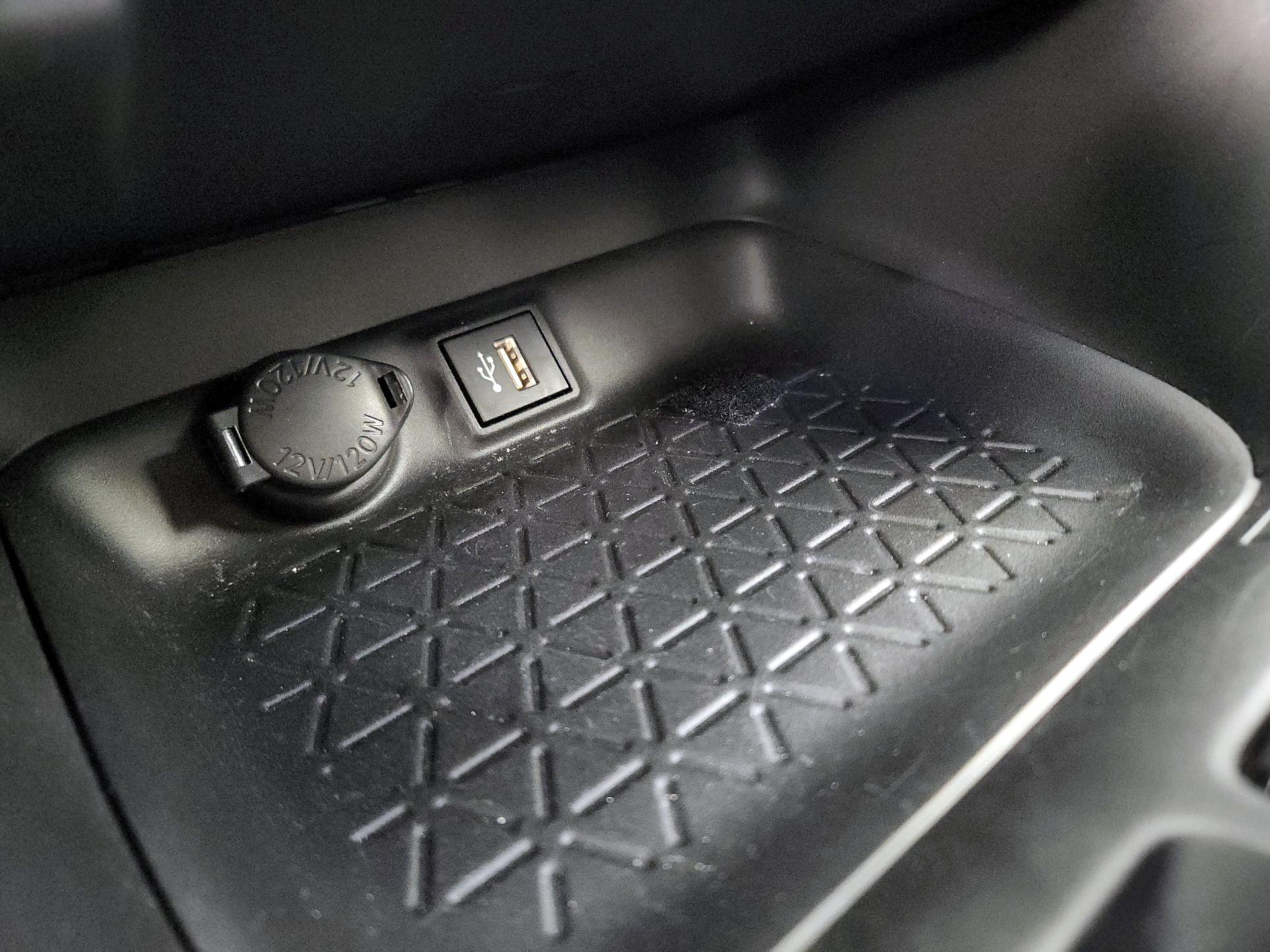 Thumbnail: 2023 Toyota RAV4 - 19