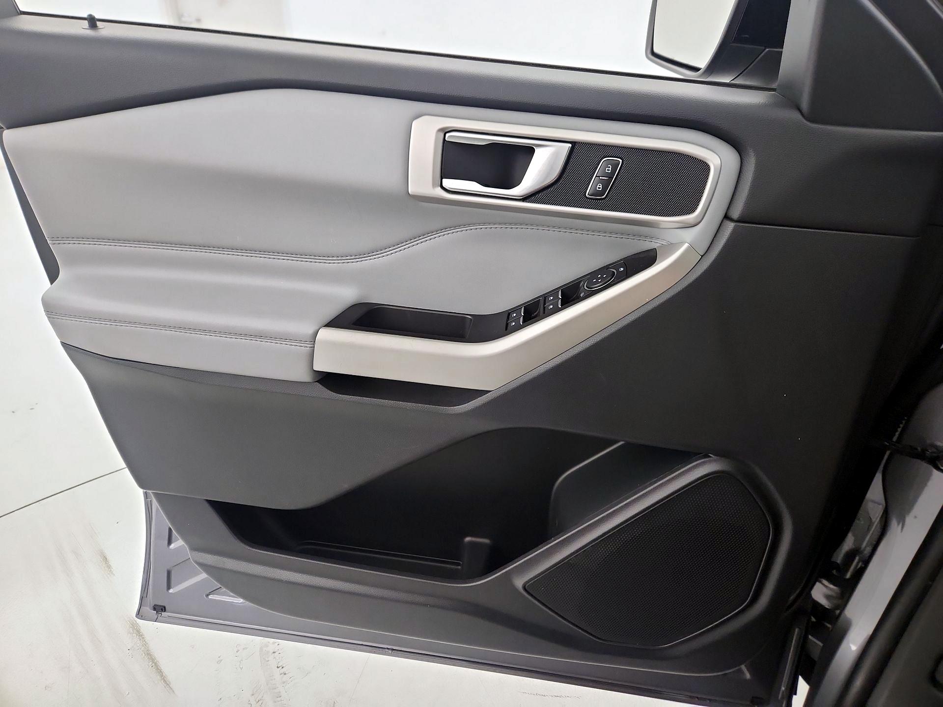 Thumbnail: 2022 Ford Explorer - 12