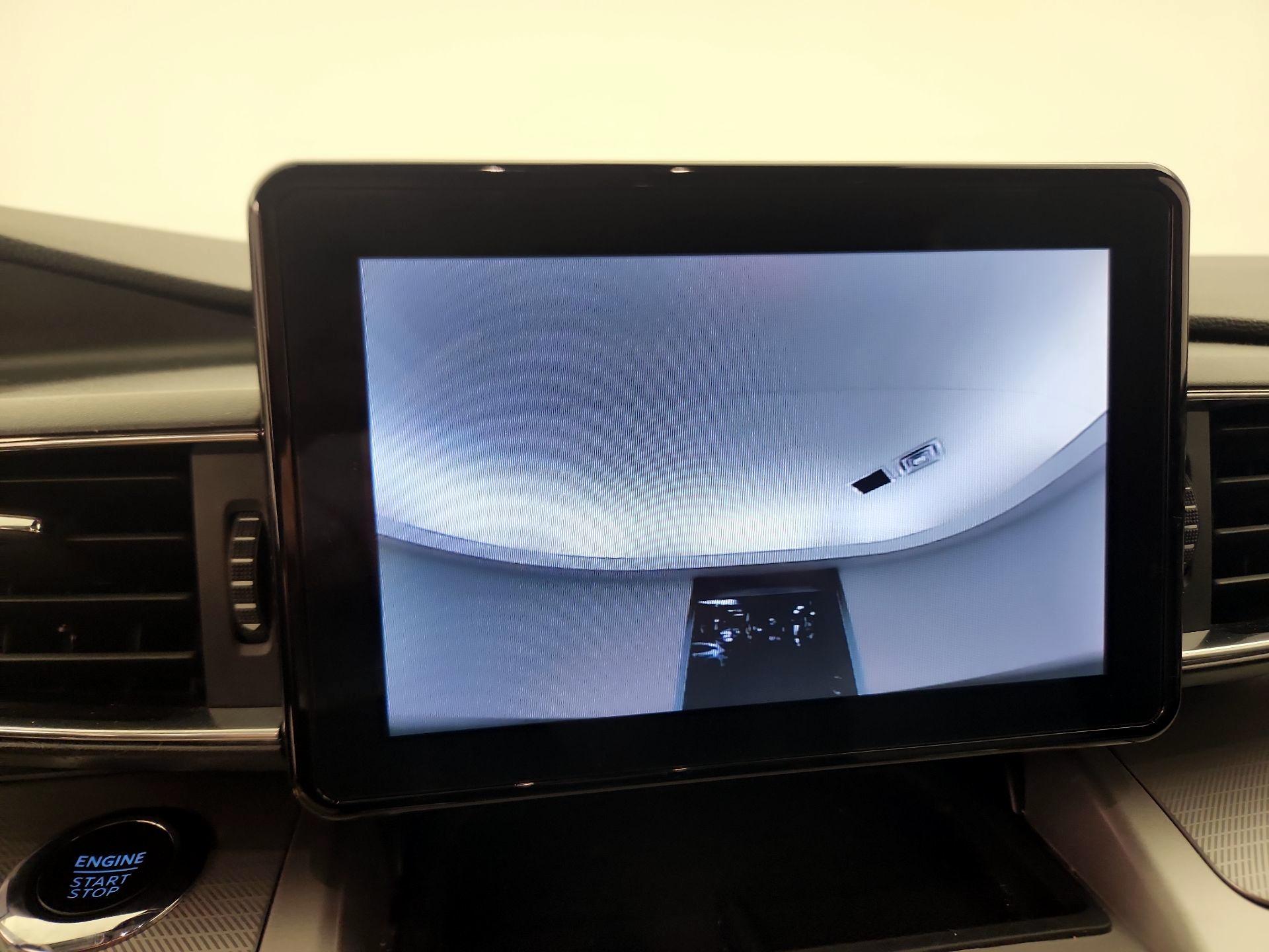 Thumbnail: 2022 Ford Explorer - 15