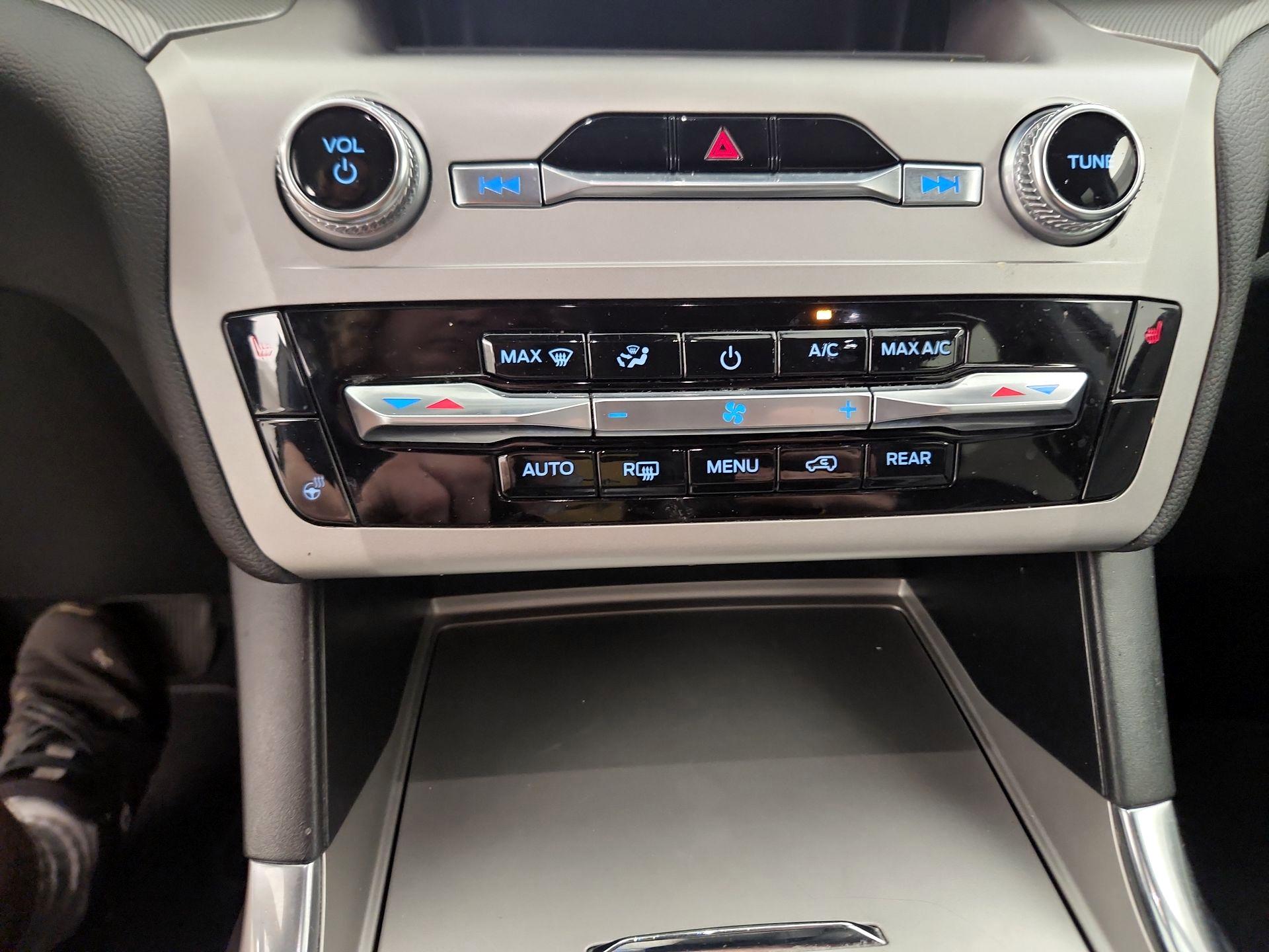 Thumbnail: 2022 Ford Explorer - 17