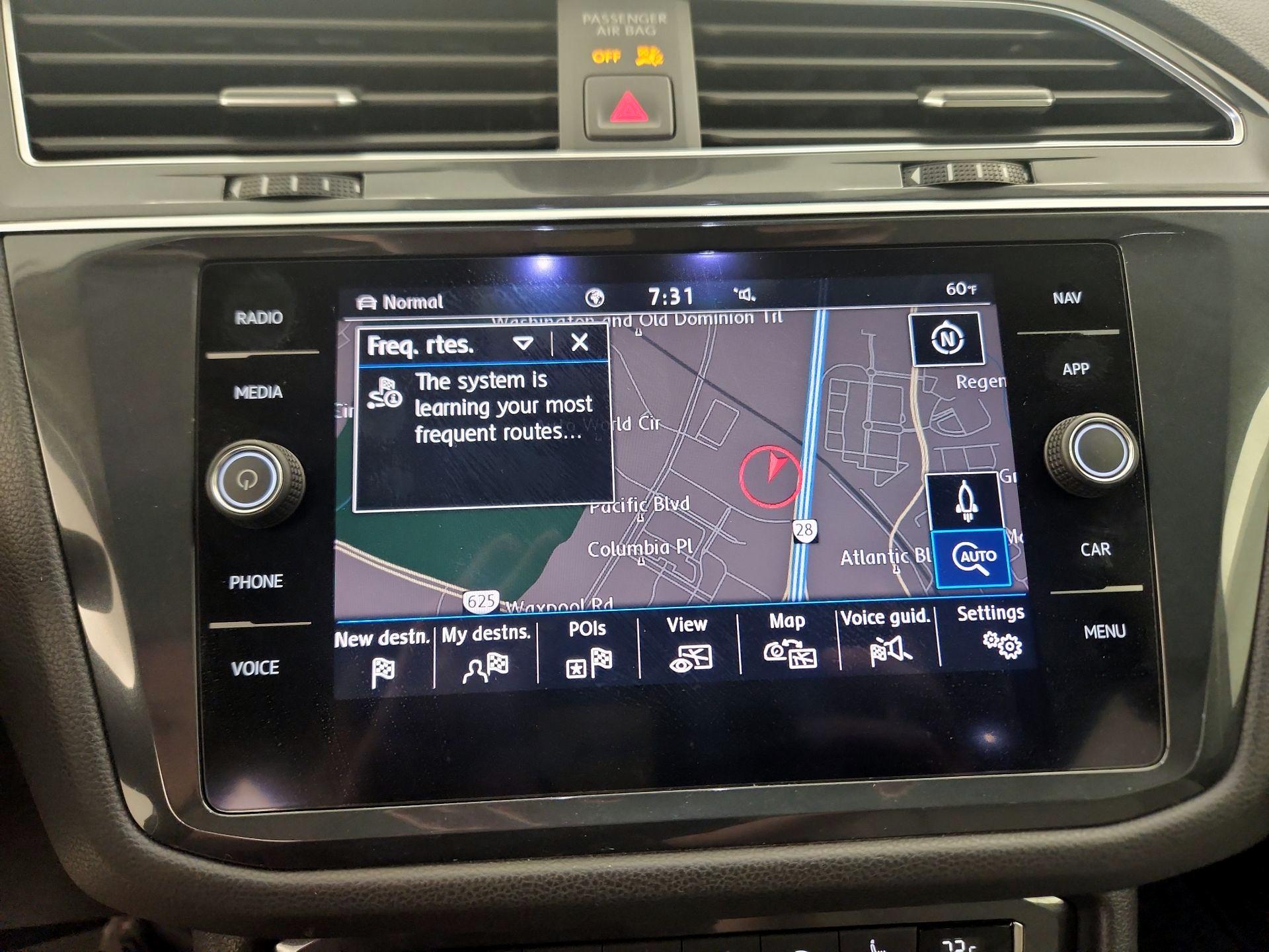 Thumbnail: 2020 Volkswagen Tiguan - 14