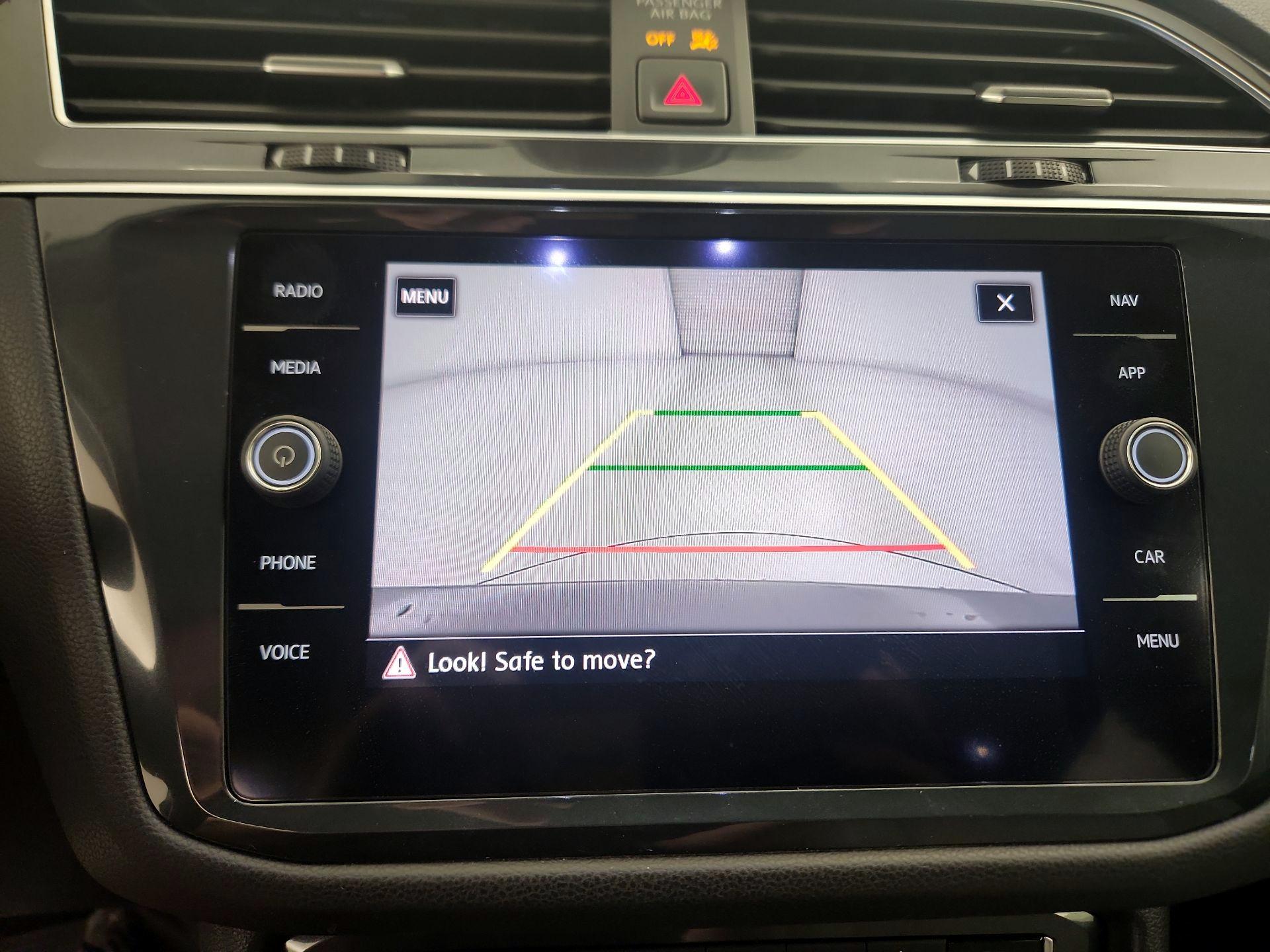 Thumbnail: 2020 Volkswagen Tiguan - 15