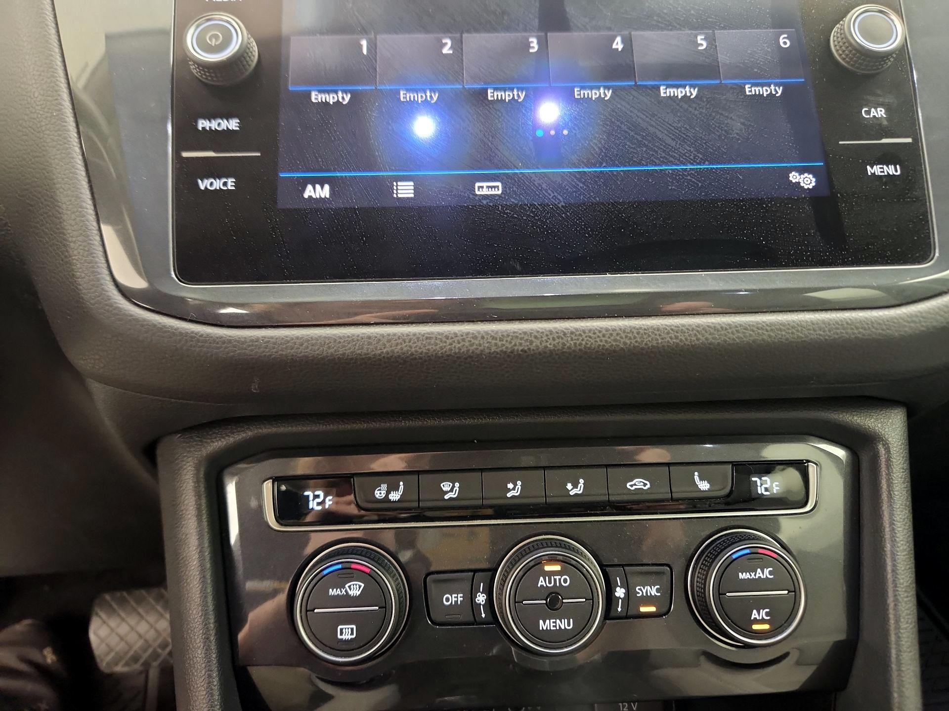 Thumbnail: 2020 Volkswagen Tiguan - 17