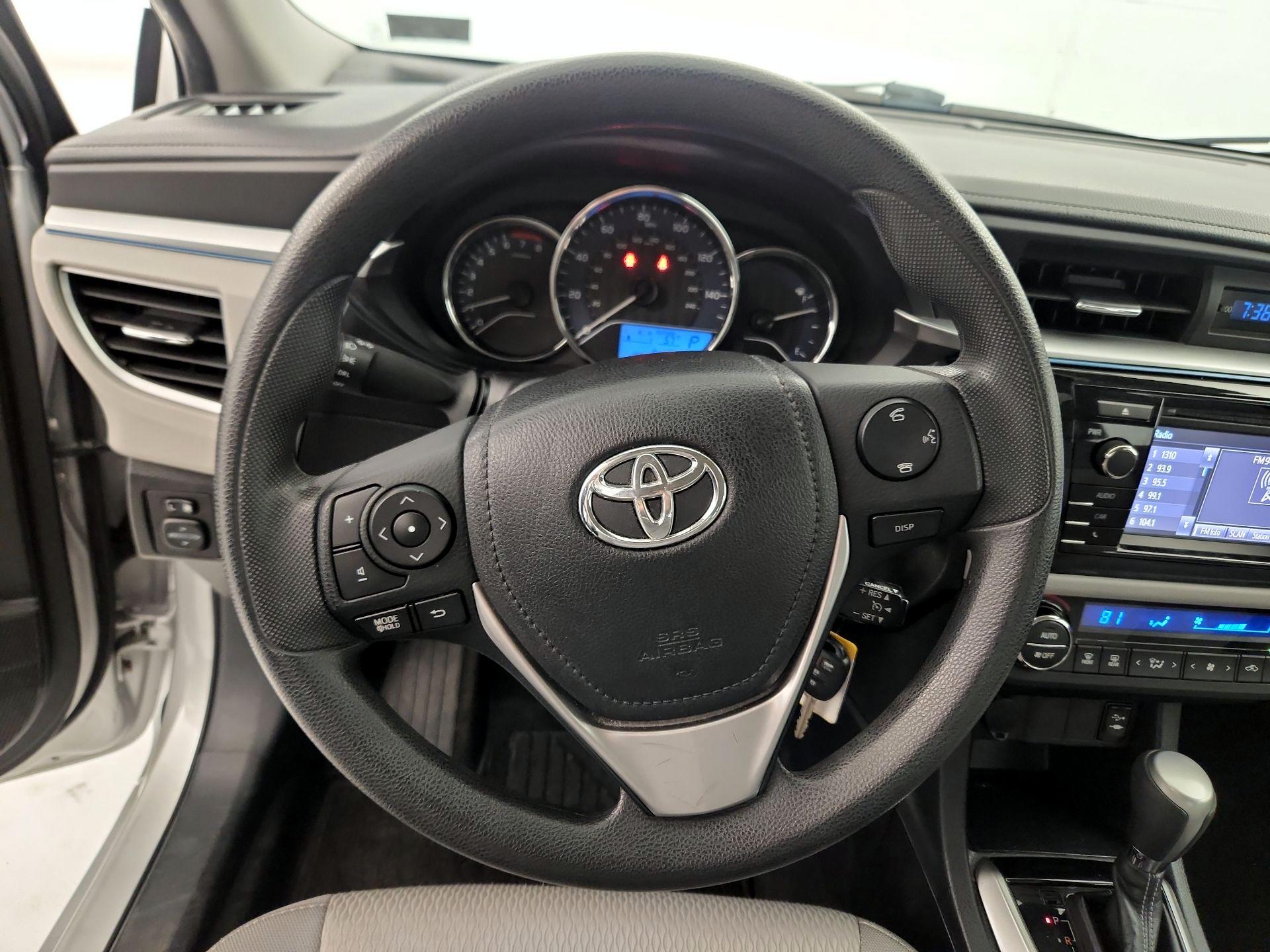 Thumbnail: 2015 Toyota Corolla - 10