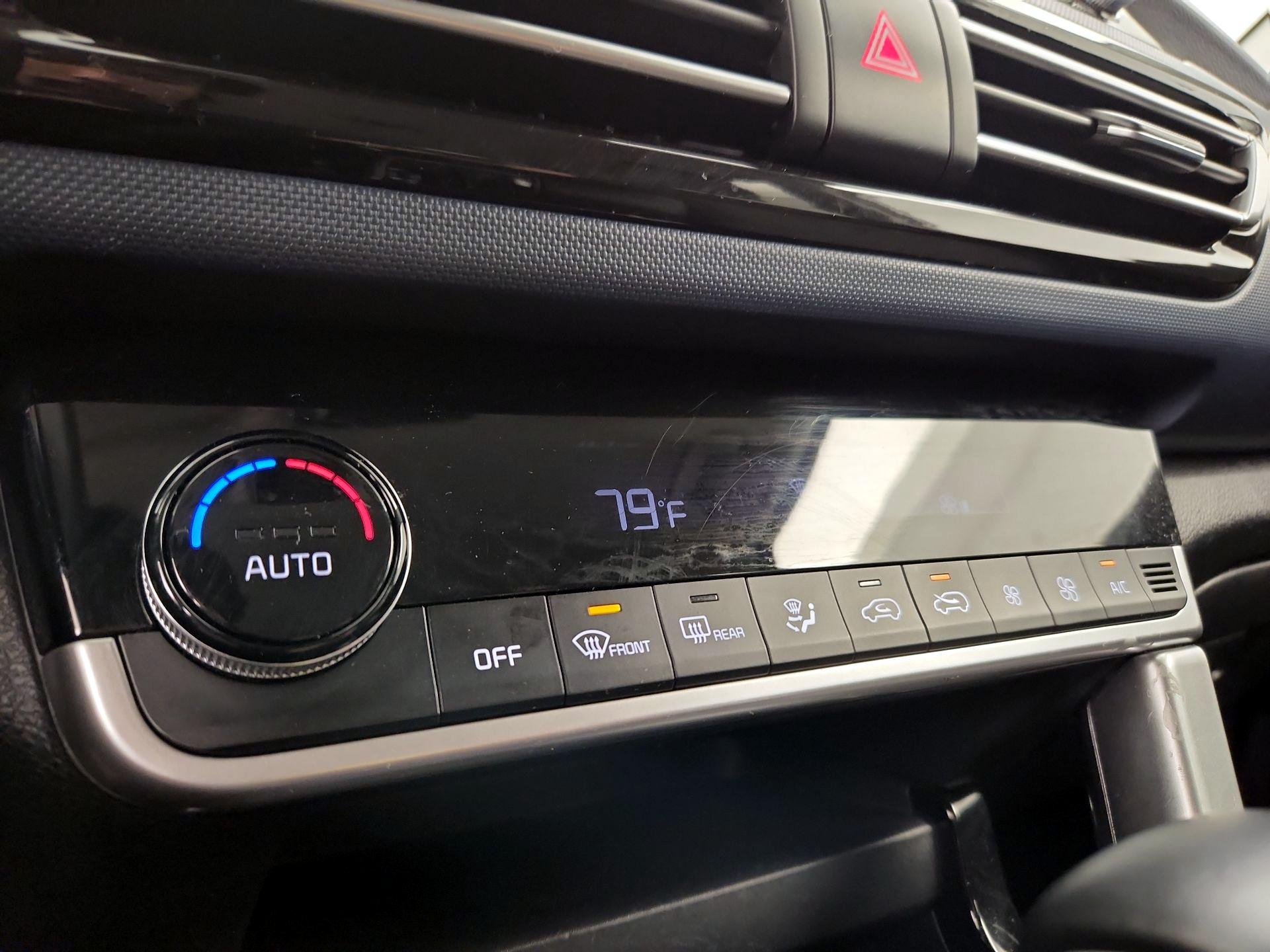 Thumbnail: 2022 Kia Seltos - 17