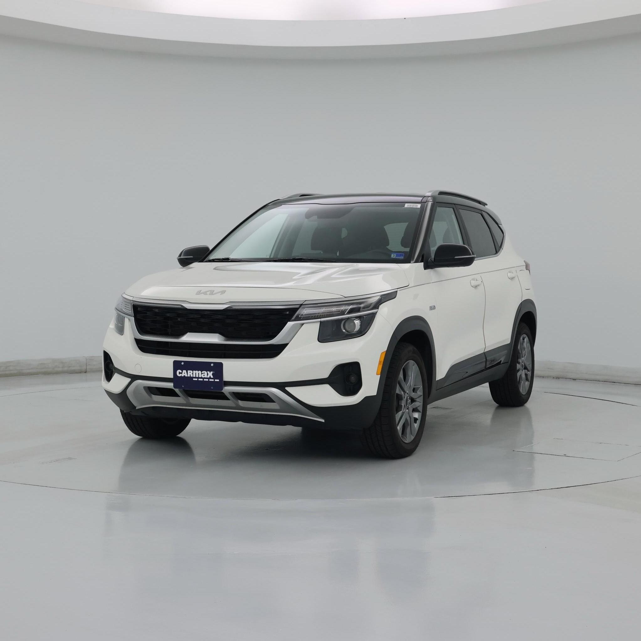 Thumbnail: 2022 Kia Seltos - 4