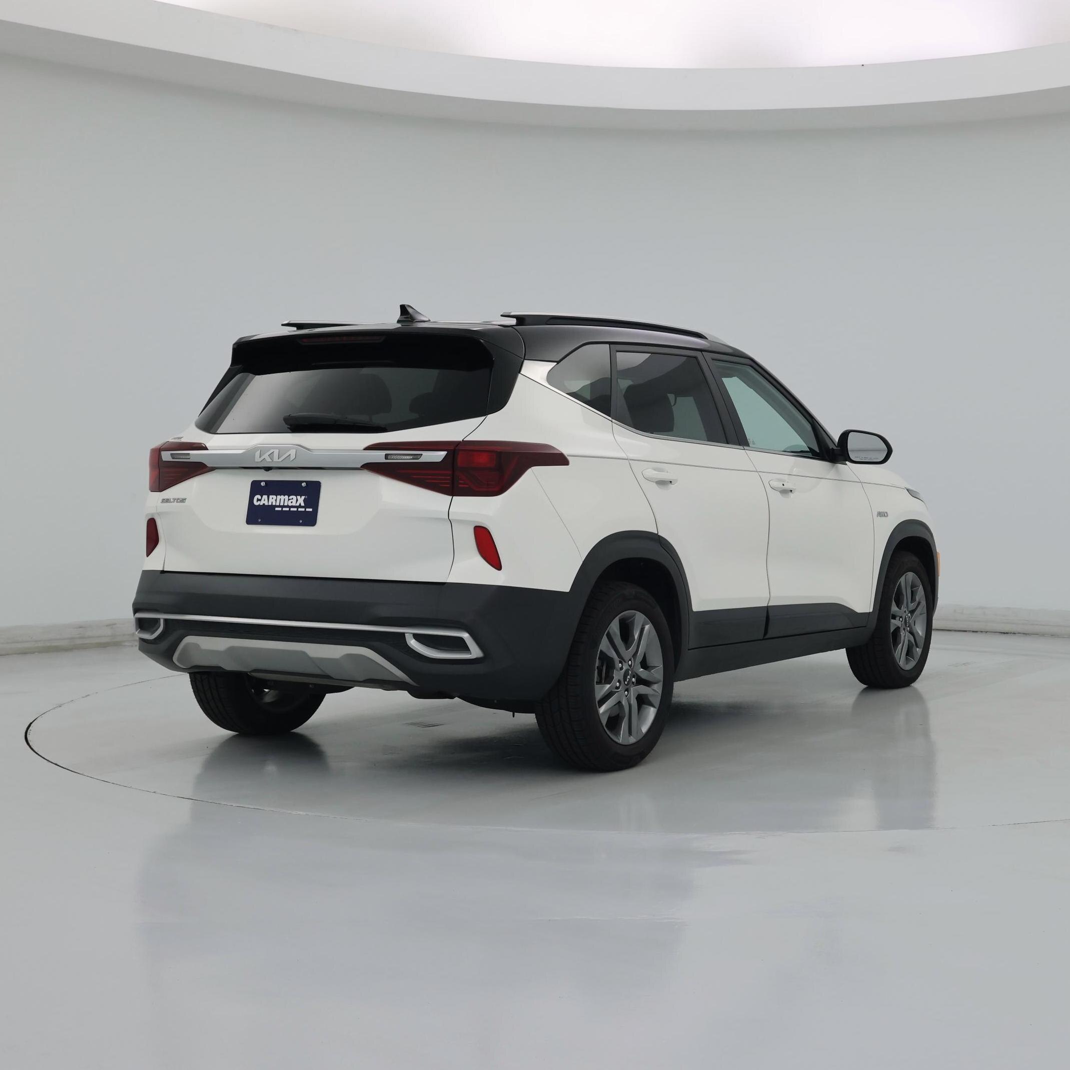 Thumbnail: 2022 Kia Seltos - 8