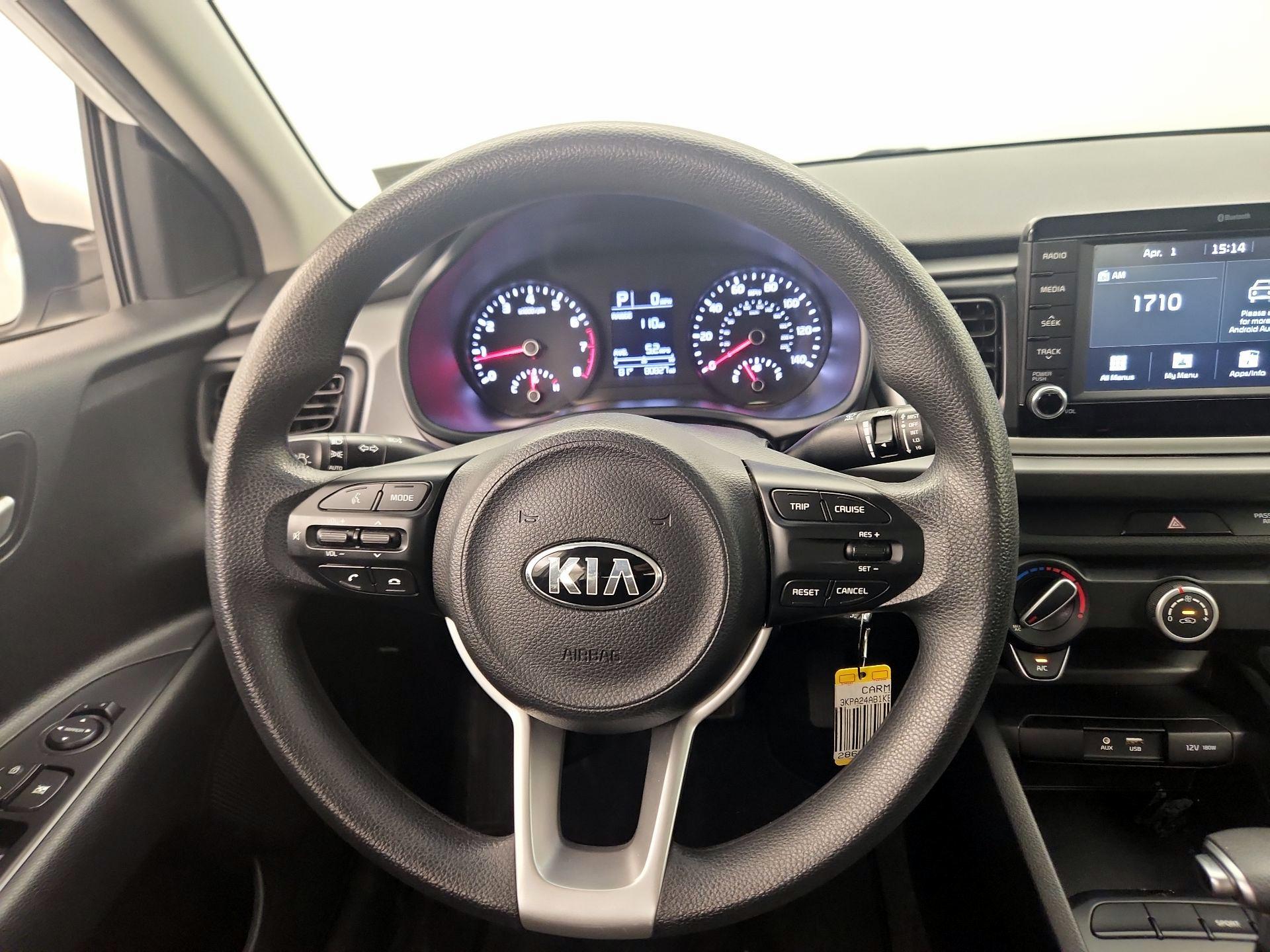 Thumbnail: 2019 Kia Rio - 10
