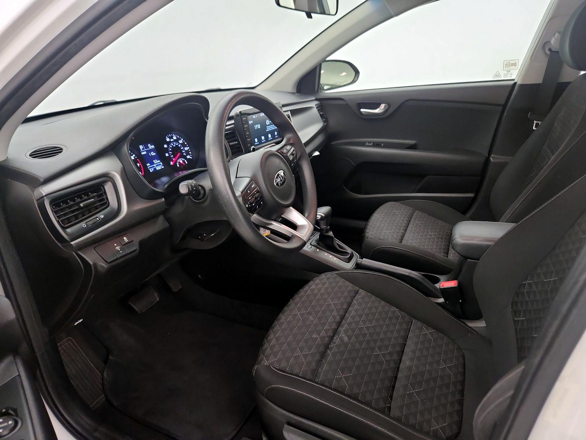 Thumbnail: 2019 Kia Rio - 11