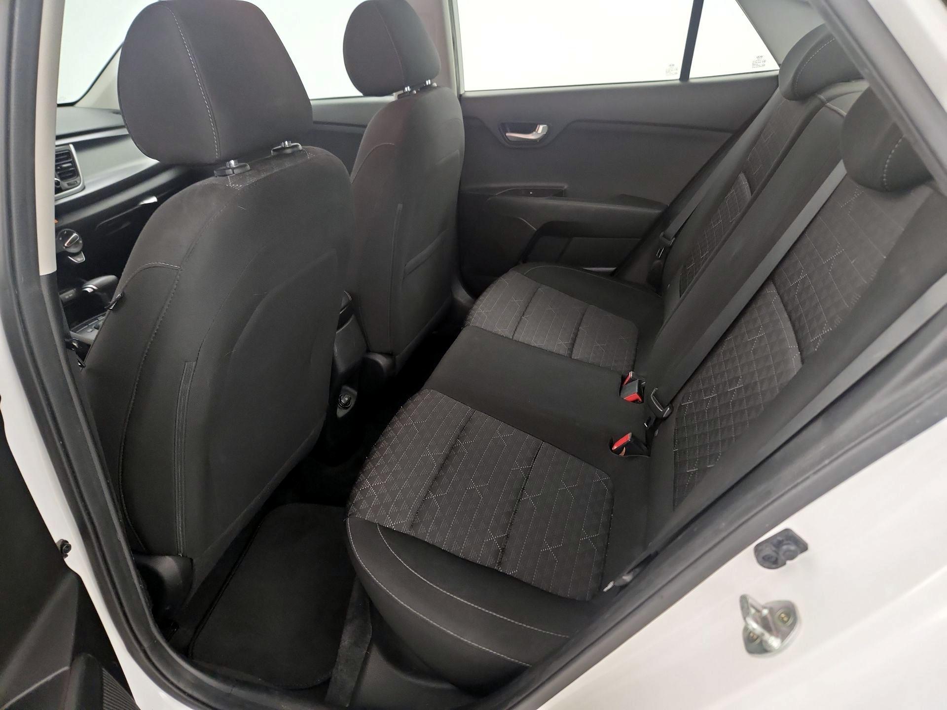 Thumbnail: 2019 Kia Rio - 19