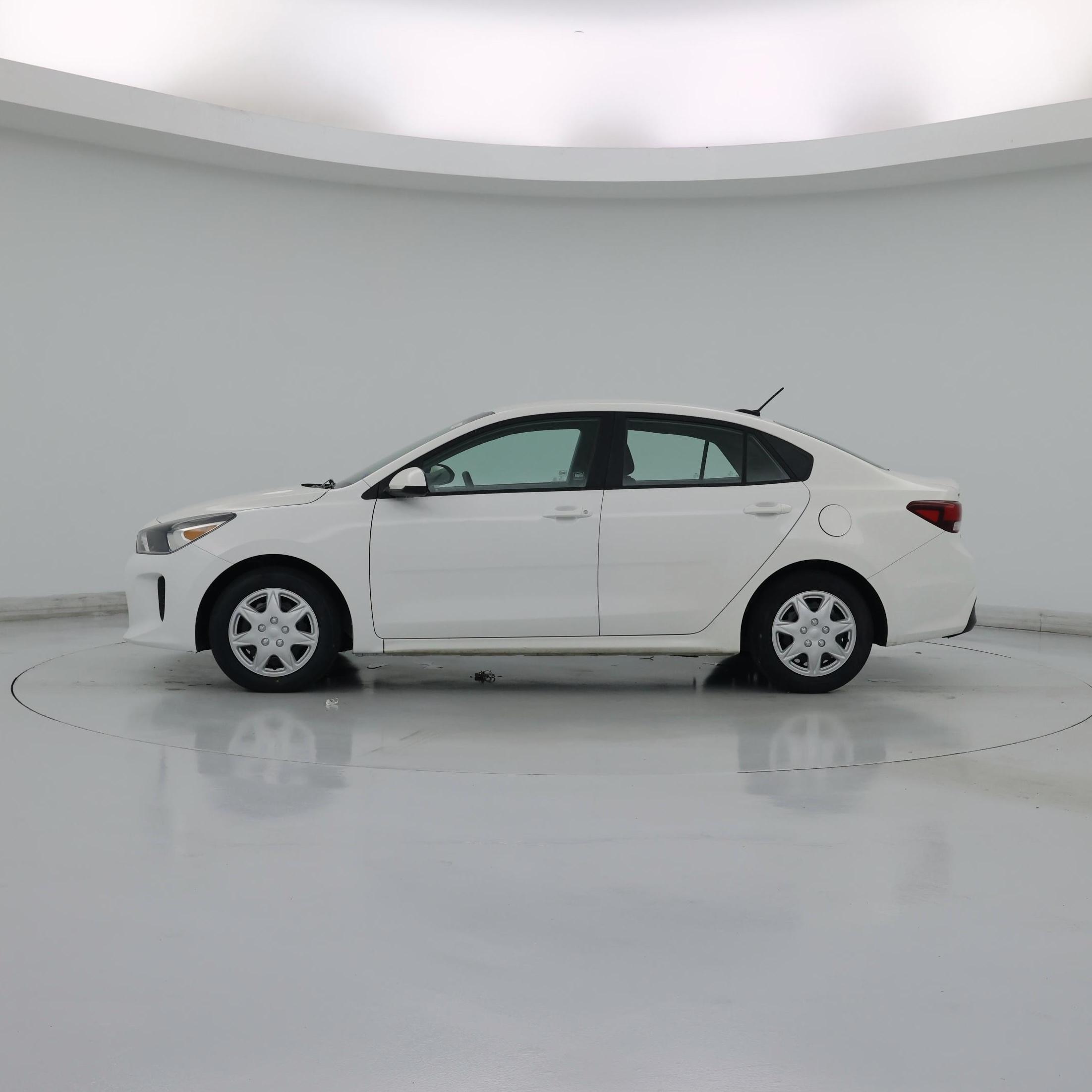 Thumbnail: 2019 Kia Rio - 3