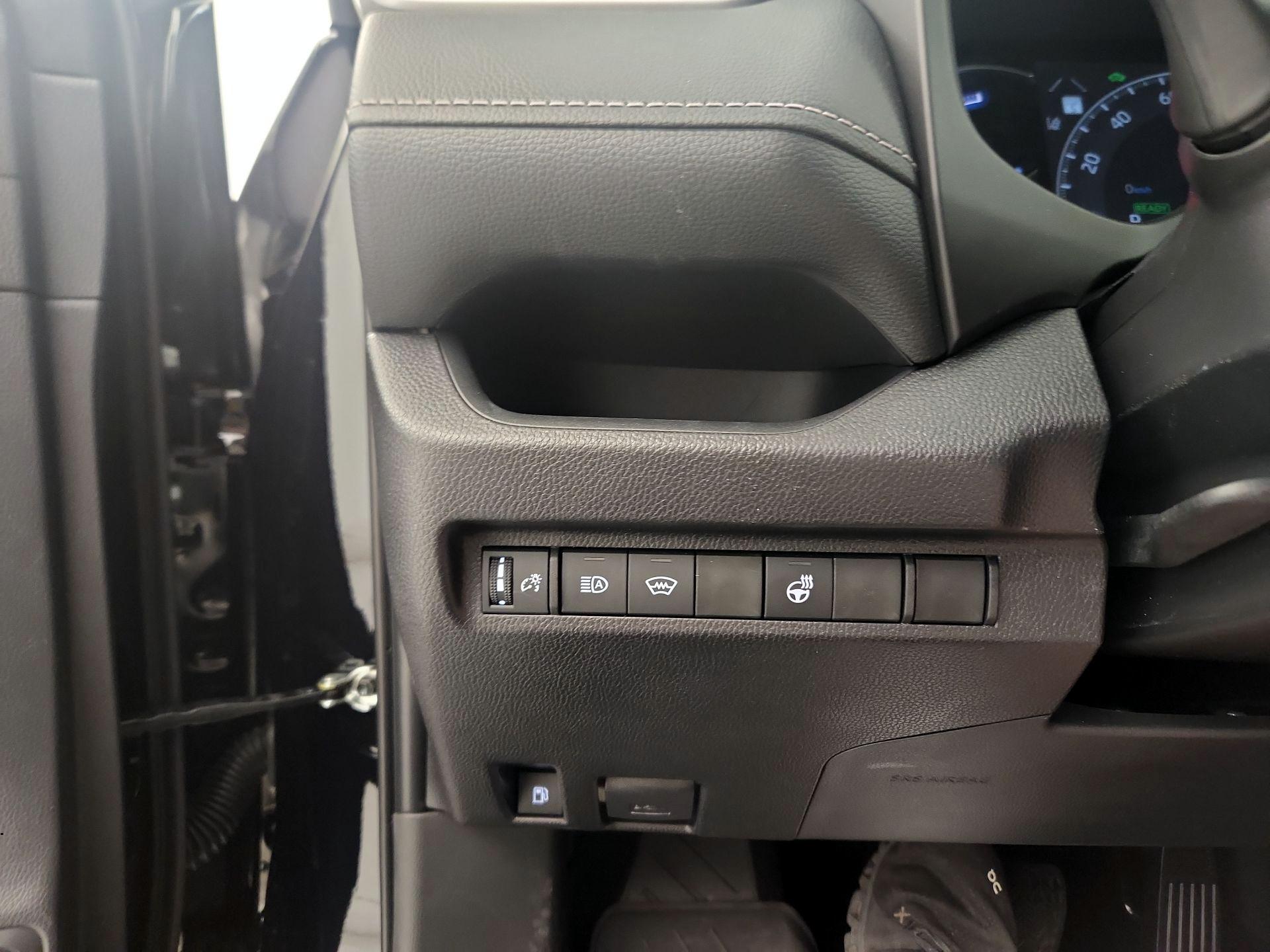 Thumbnail: 2025 Toyota RAV4 - 13