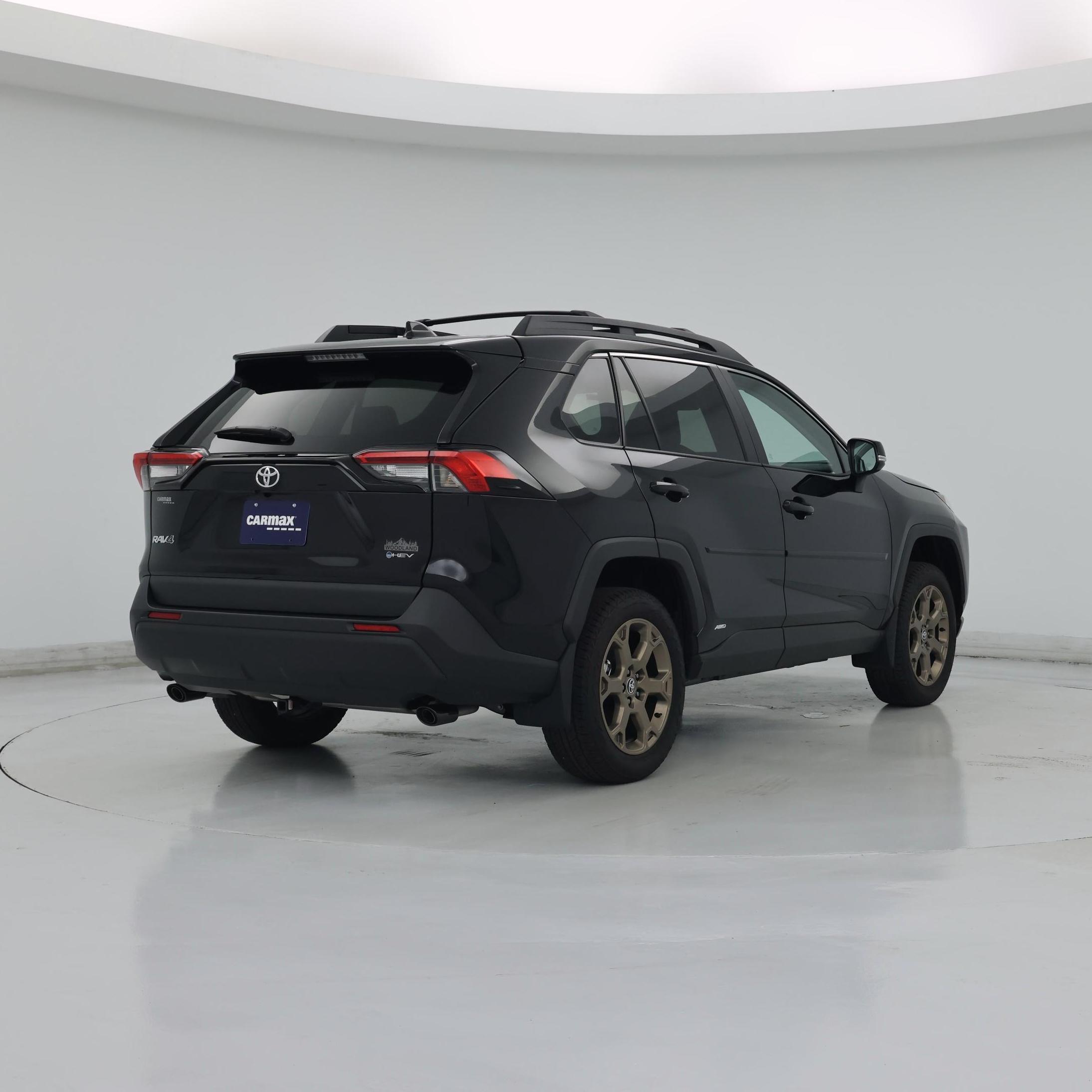 Thumbnail: 2025 Toyota RAV4 - 8