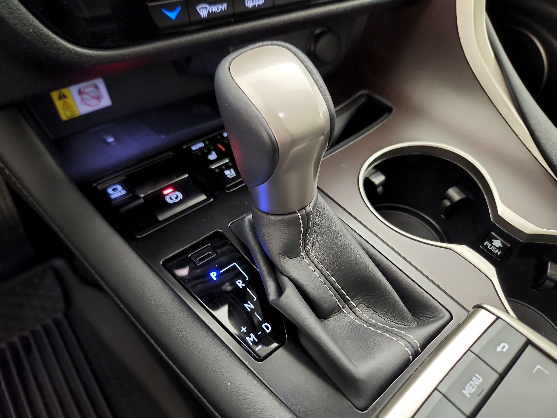 Thumbnail: 2022 Lexus RX - 18