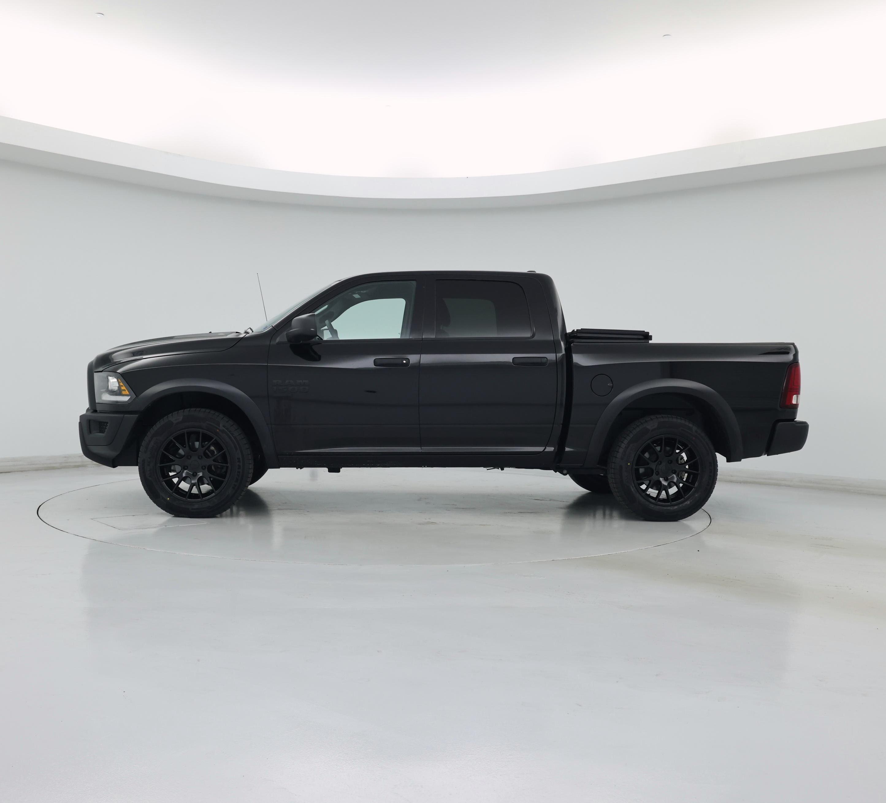 Thumbnail: 2024 RAM 1500 Classic - 3