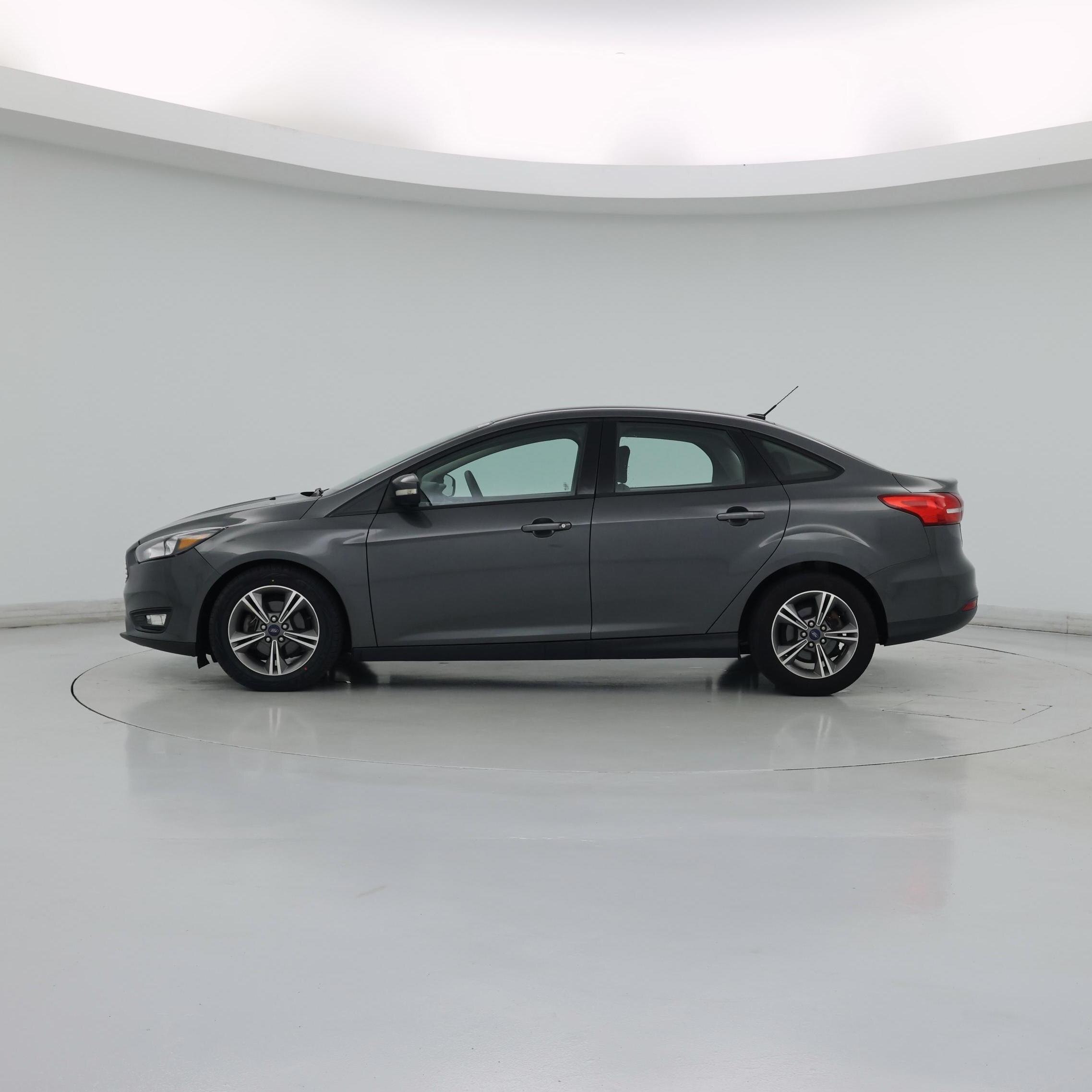 Thumbnail: 2017 Ford Focus - 3