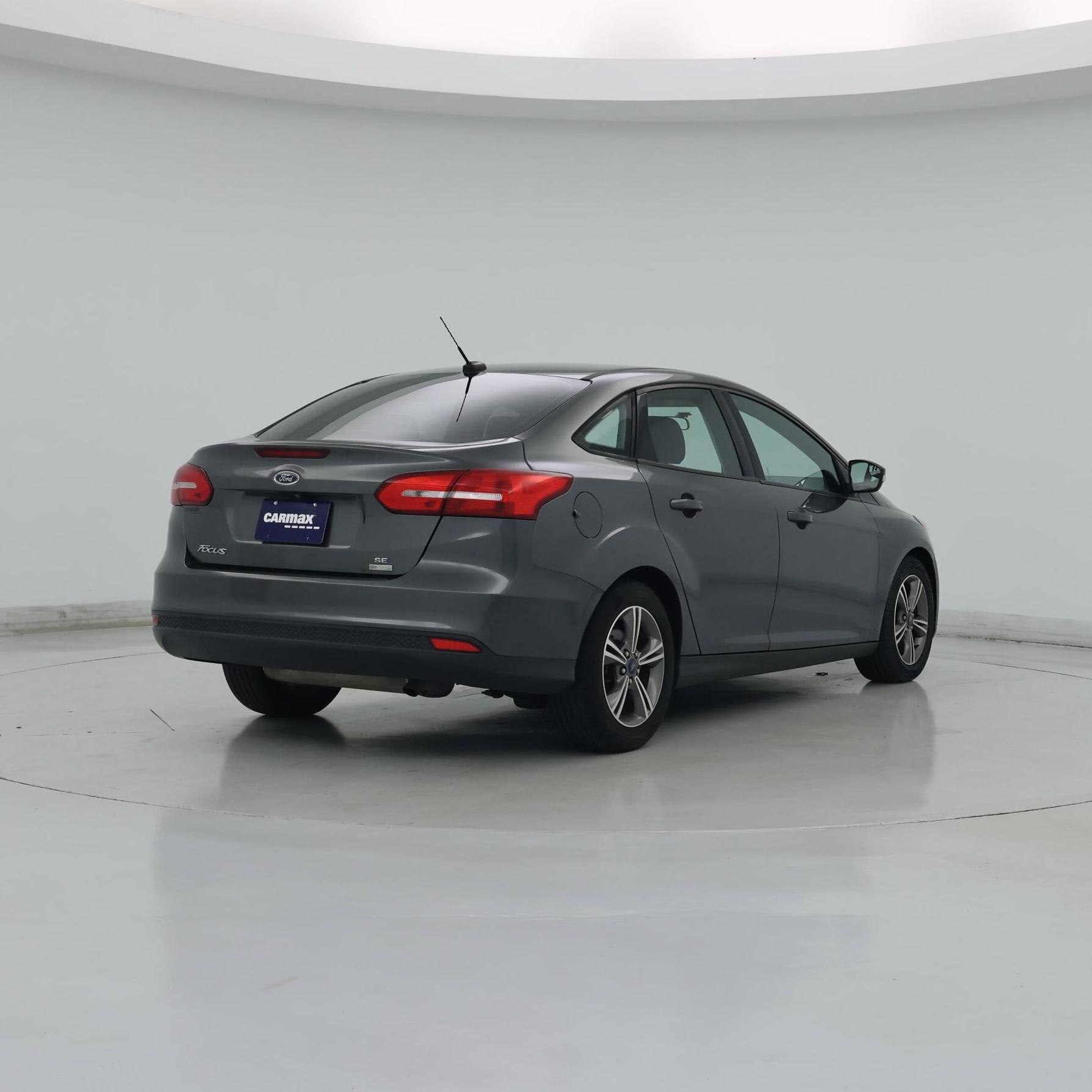 Thumbnail: 2017 Ford Focus - 8
