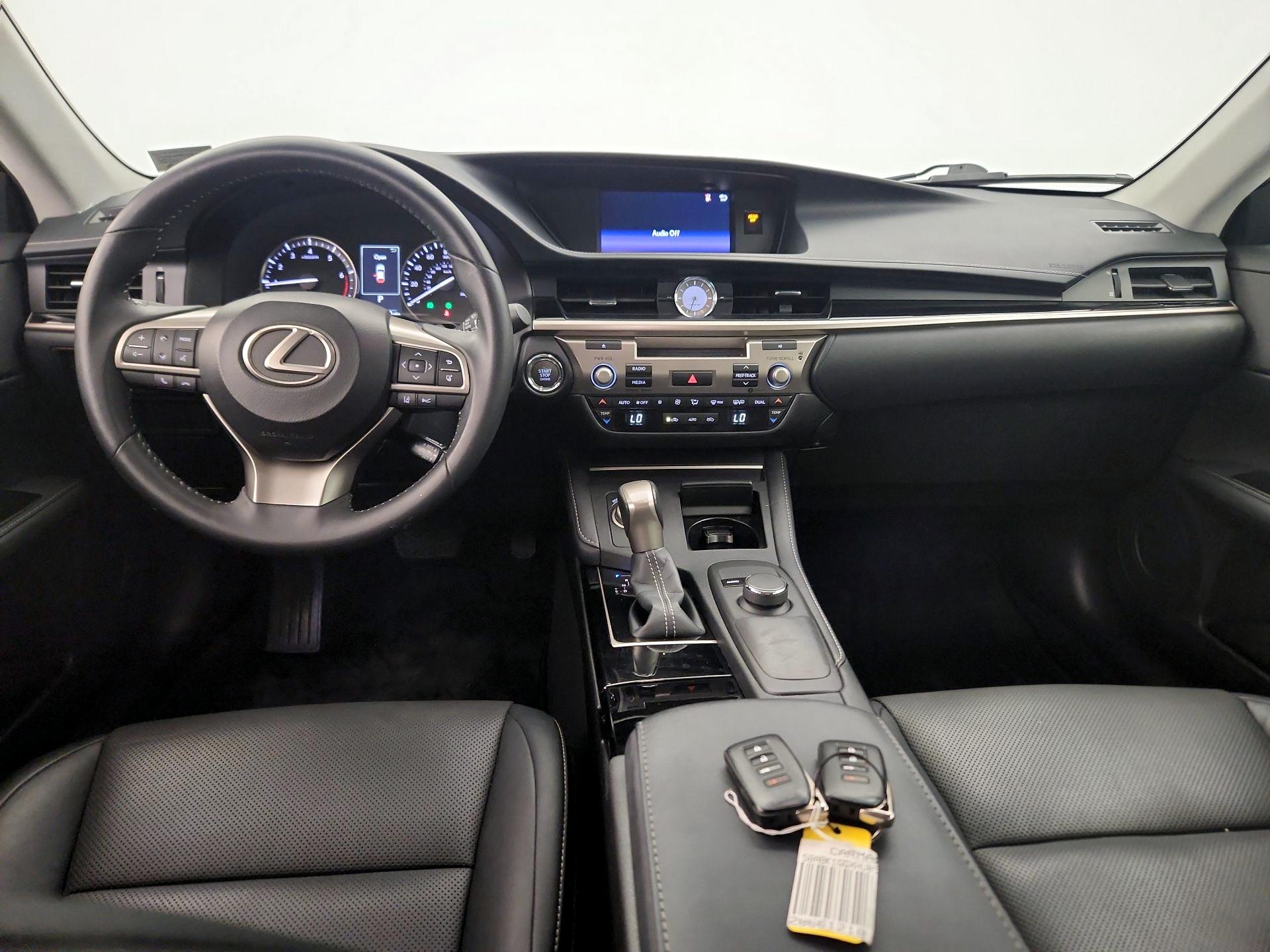 Thumbnail: 2017 Lexus ES - 9