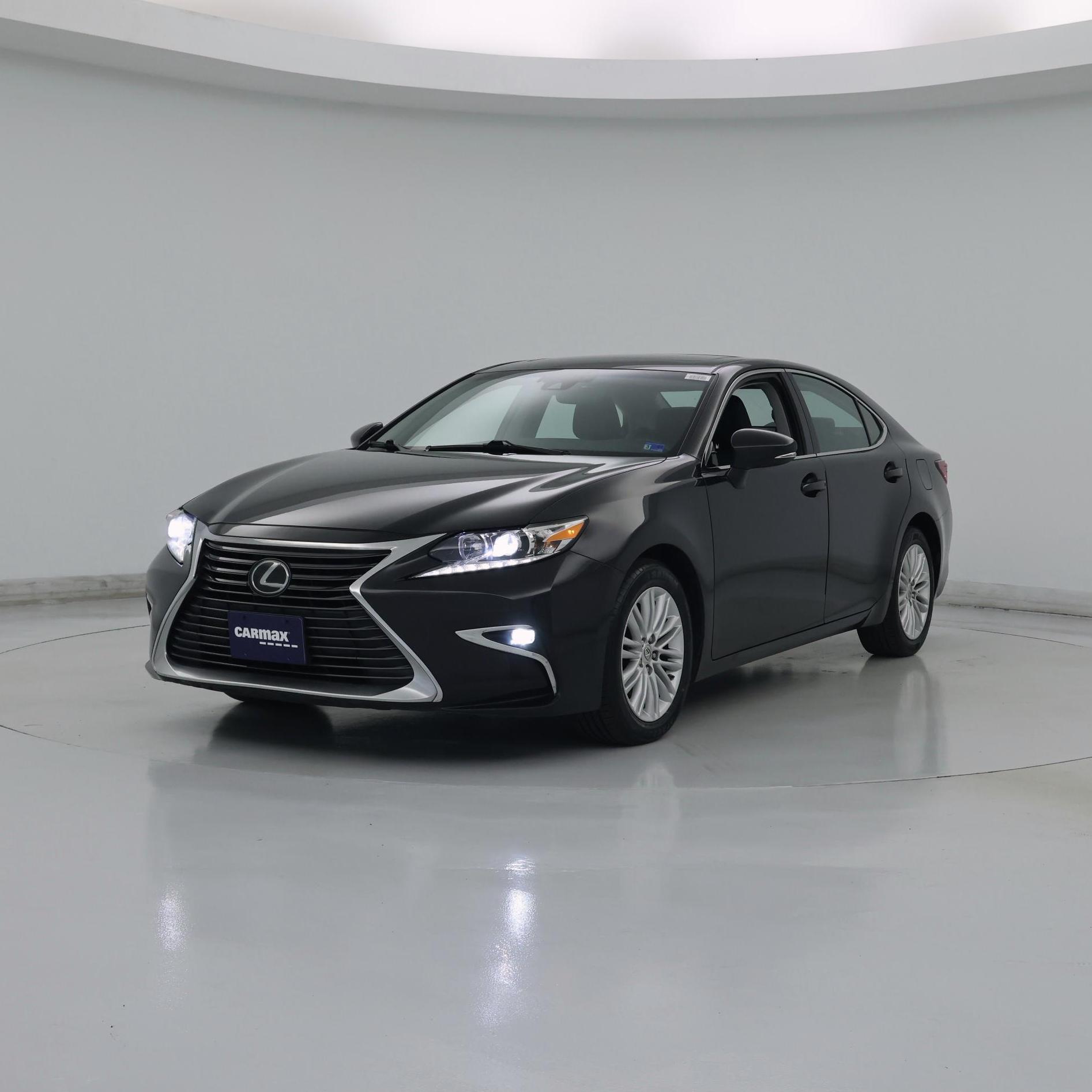 Thumbnail: 2017 Lexus ES - 4