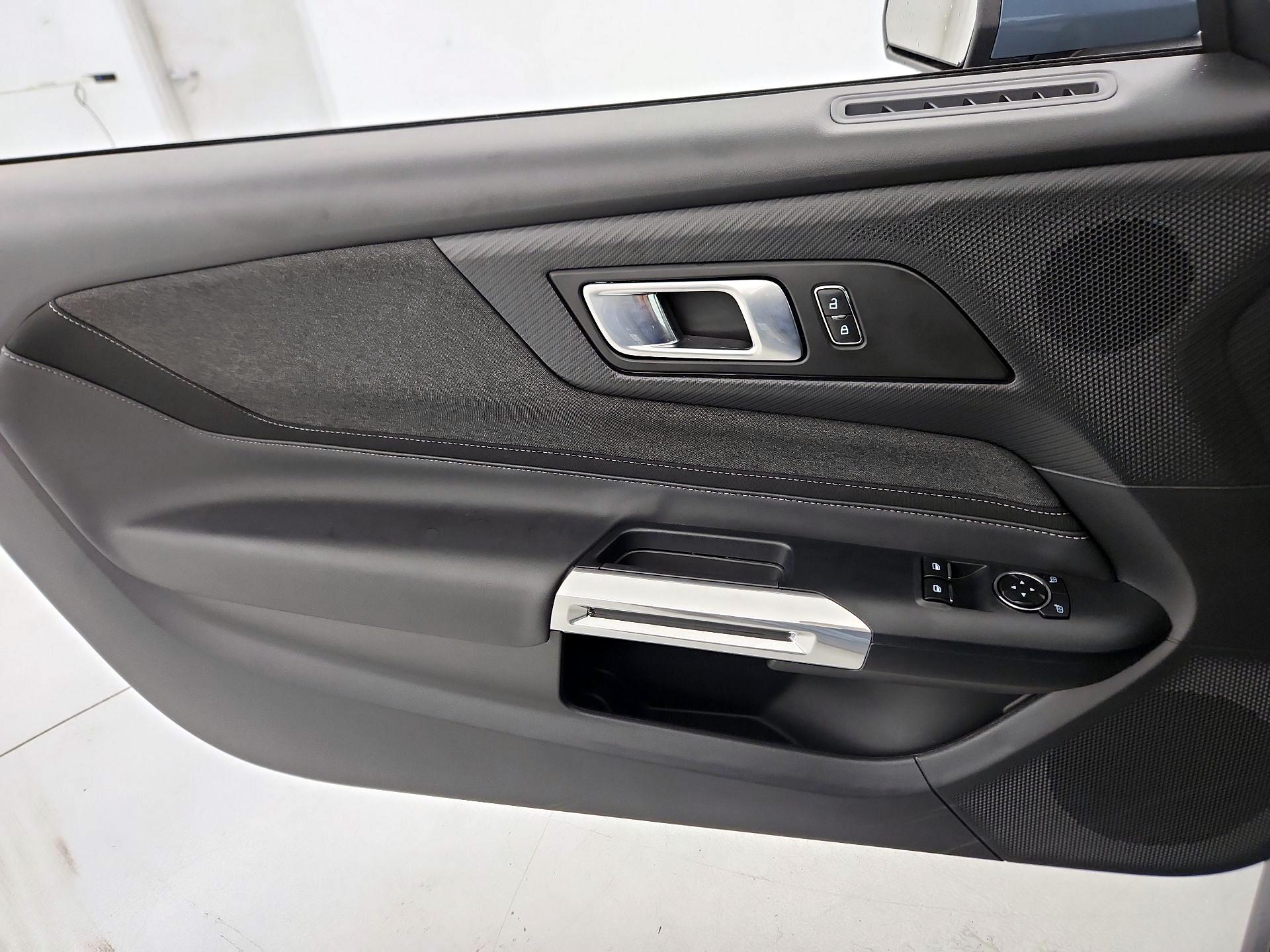 Thumbnail: 2025 Ford Mustang - 12