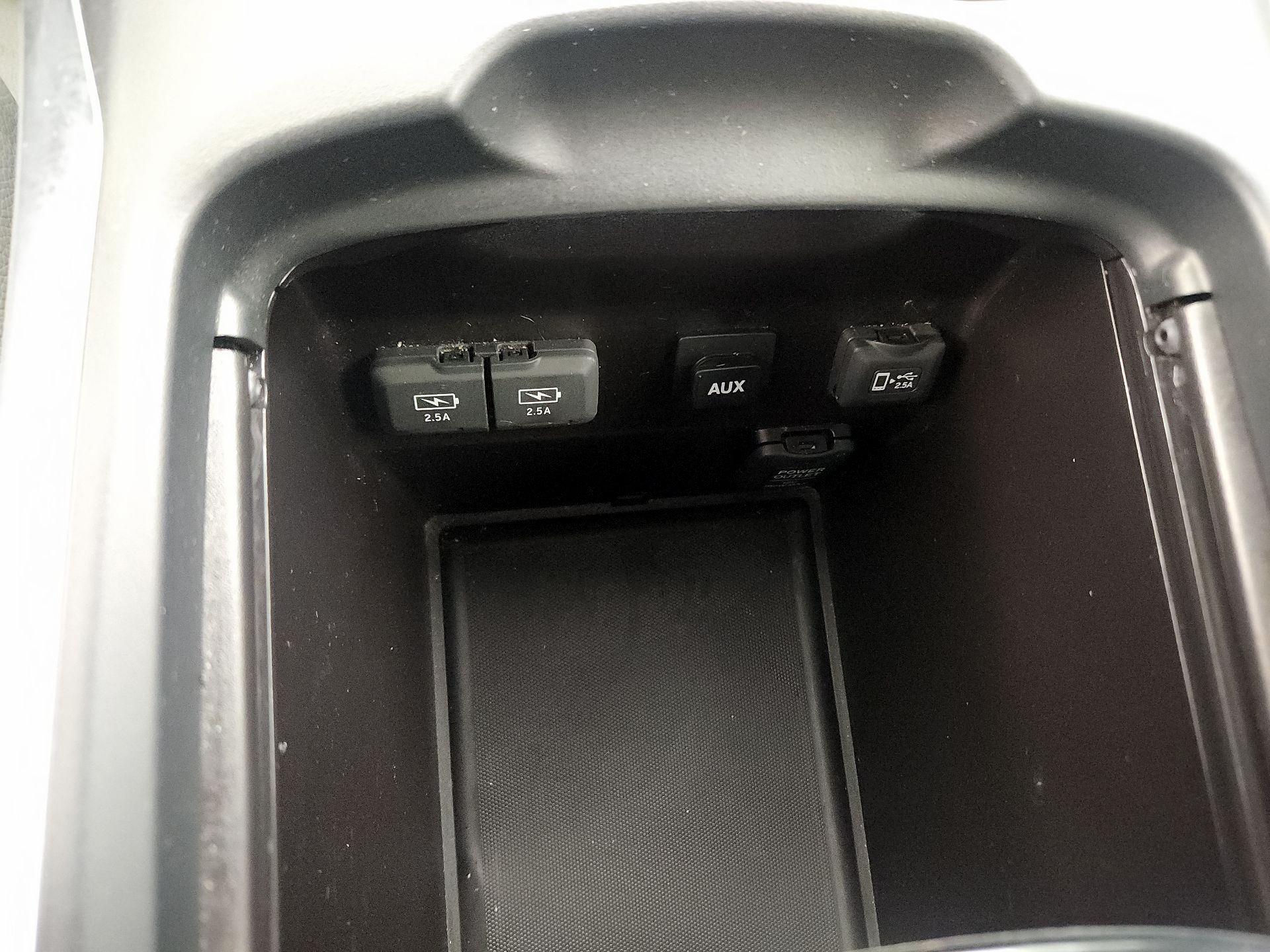 Thumbnail: 2019 Acura MDX - 19