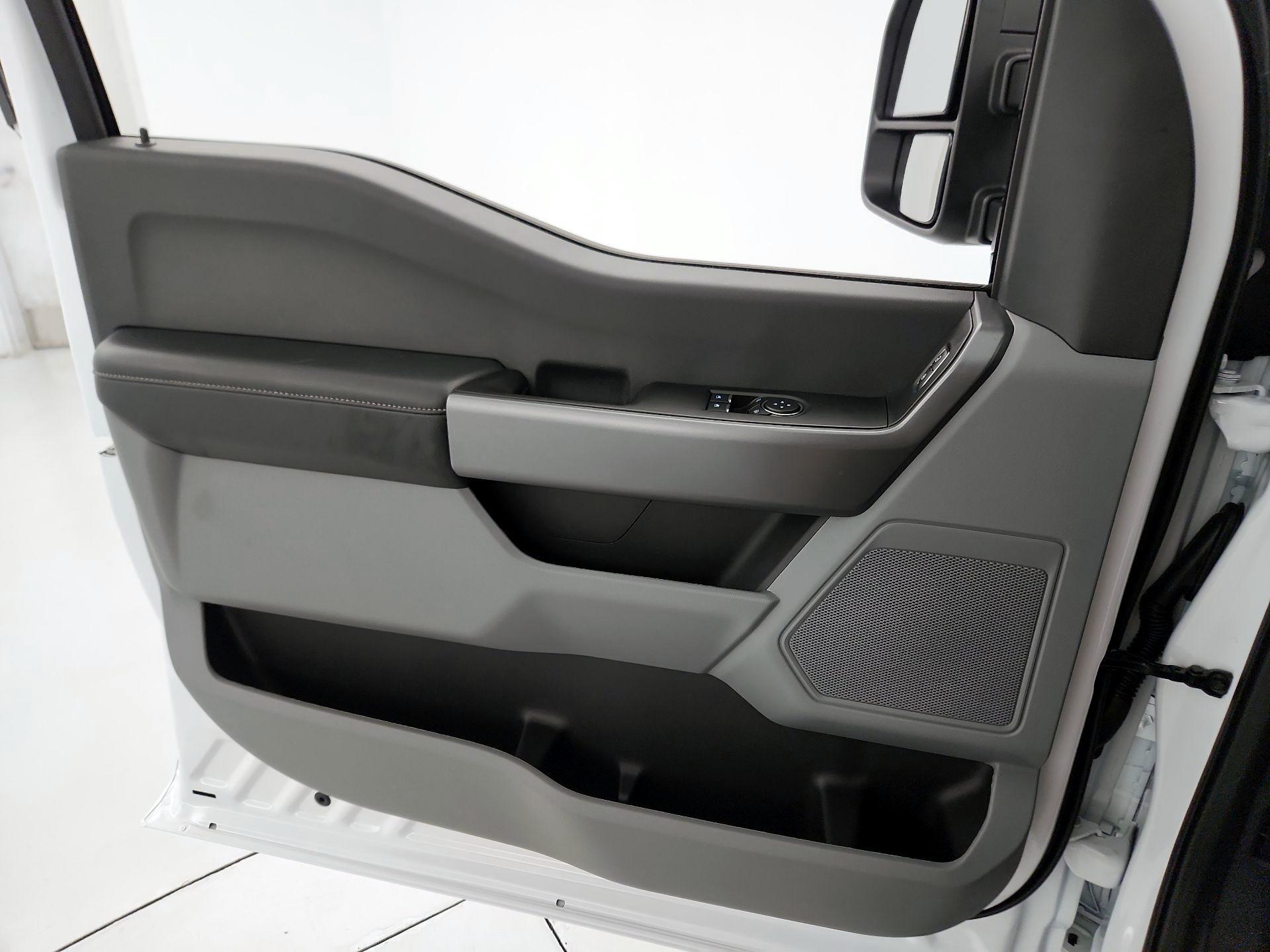 Thumbnail: 2025 Ford F-350 - 12