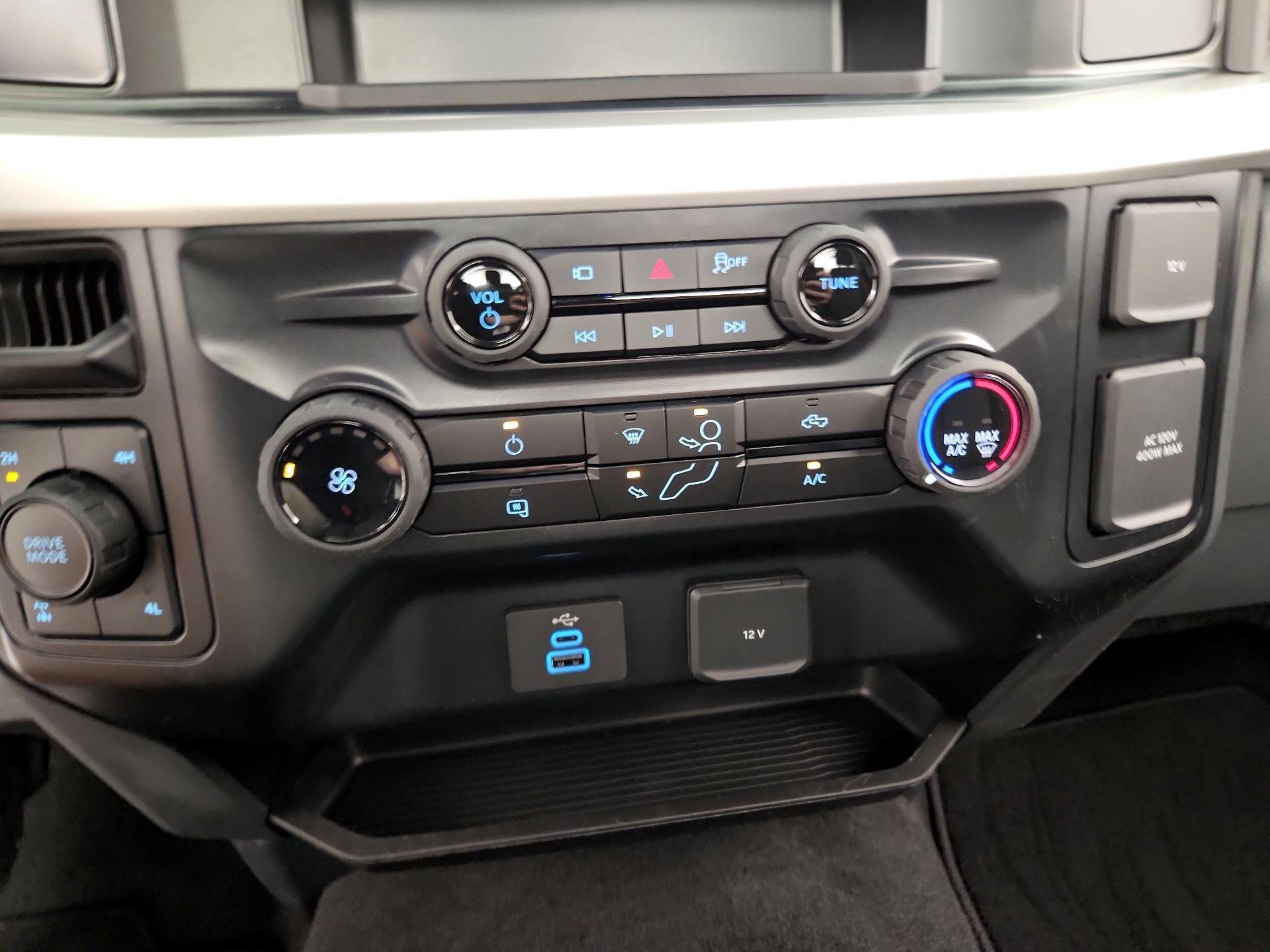 Thumbnail: 2025 Ford F-350 - 16