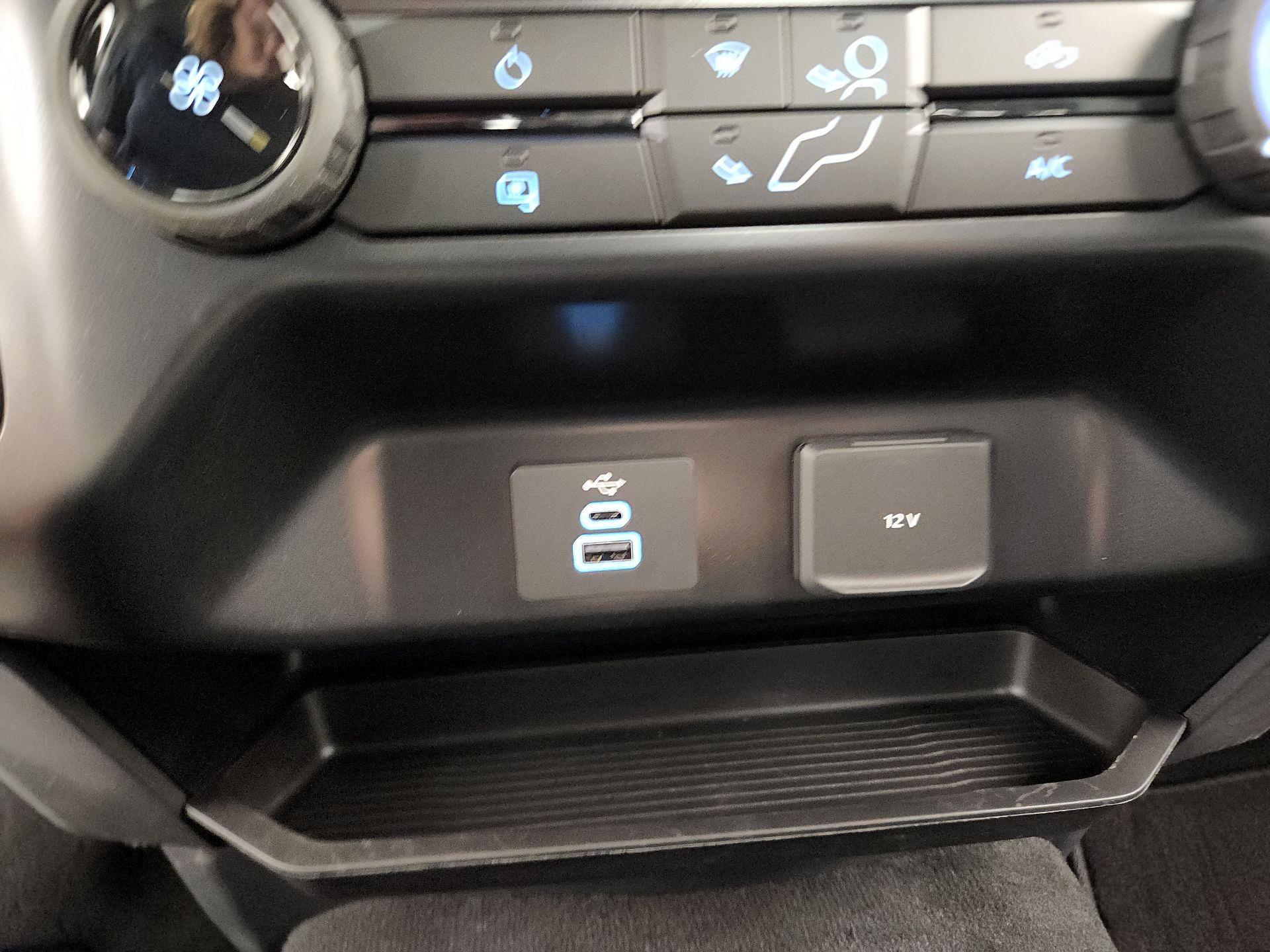 Thumbnail: 2025 Ford F-350 - 18