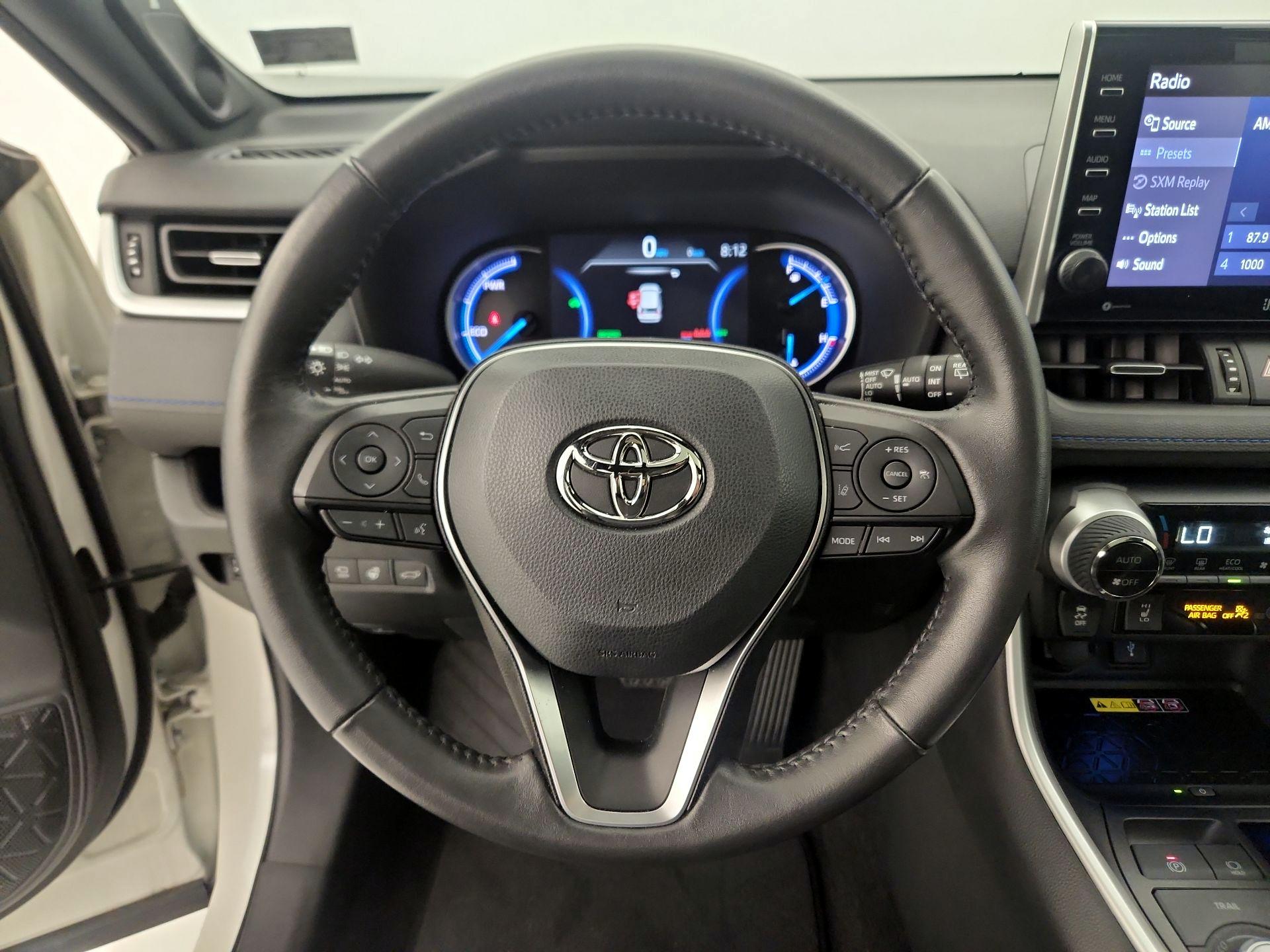 Thumbnail: 2022 Toyota RAV4 - 10