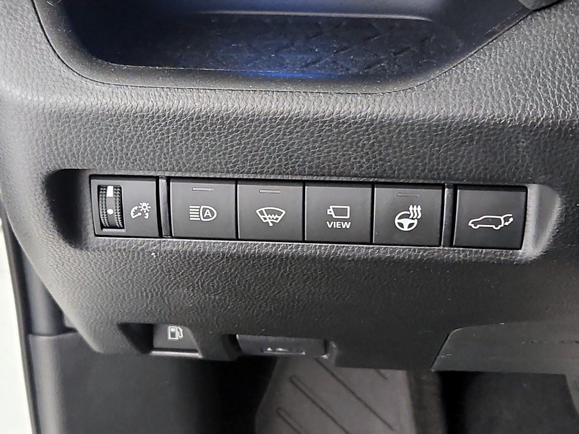 Thumbnail: 2022 Toyota RAV4 - 13