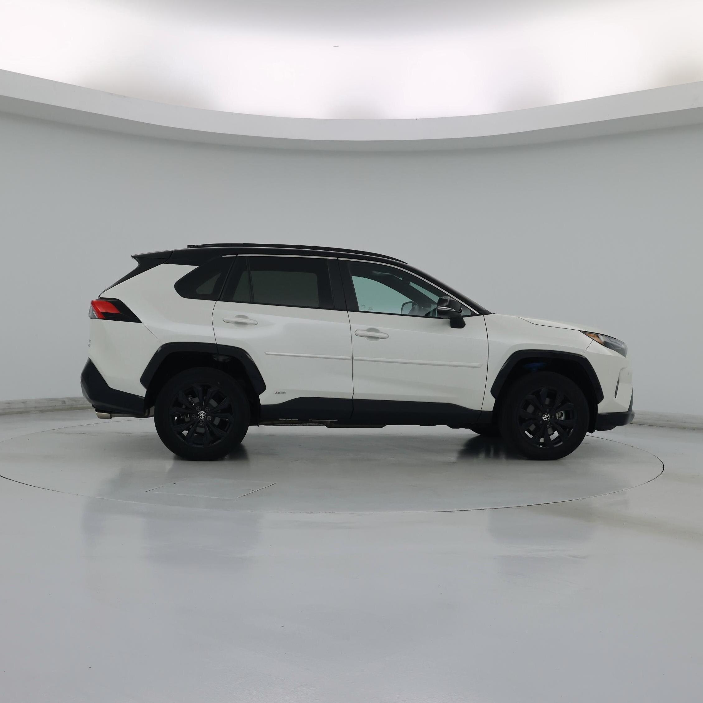 Thumbnail: 2022 Toyota RAV4 - 7