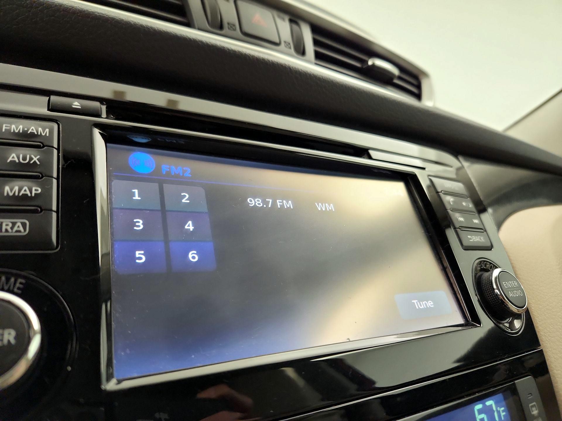 Thumbnail: 2016 Nissan Rogue - 16