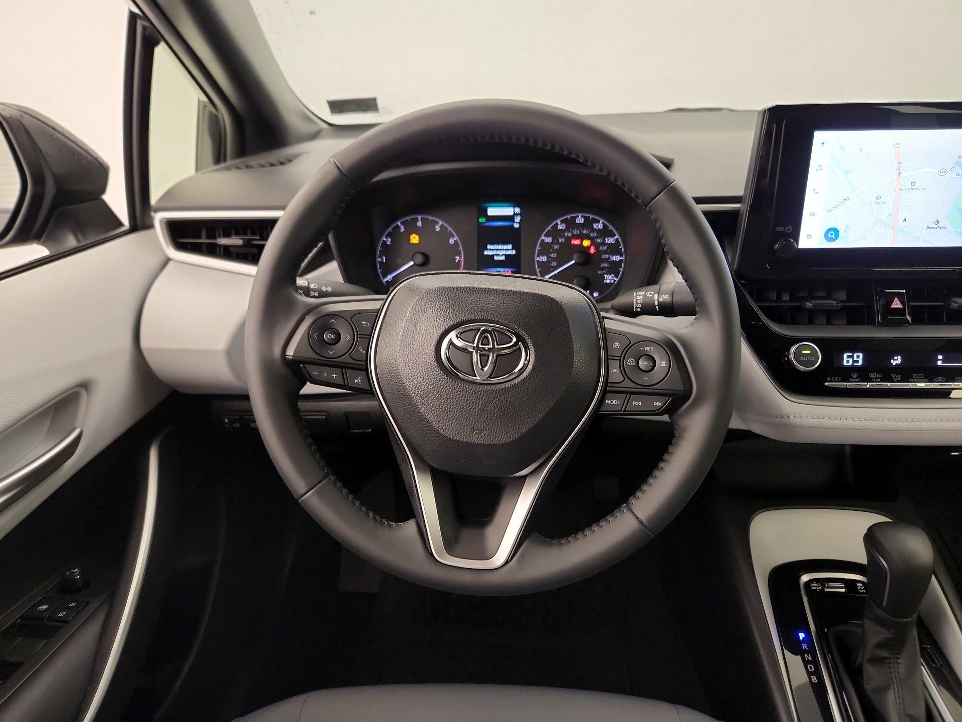 Thumbnail: 2023 Toyota Corolla - 10