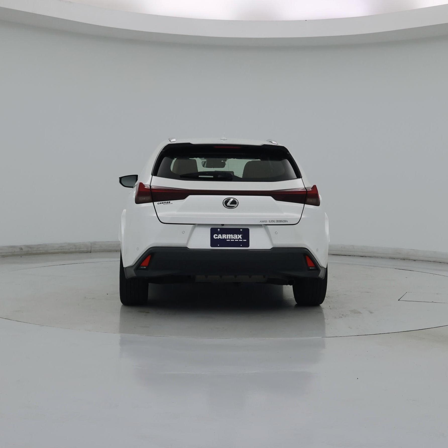 Thumbnail: 2023 Lexus UX - 6