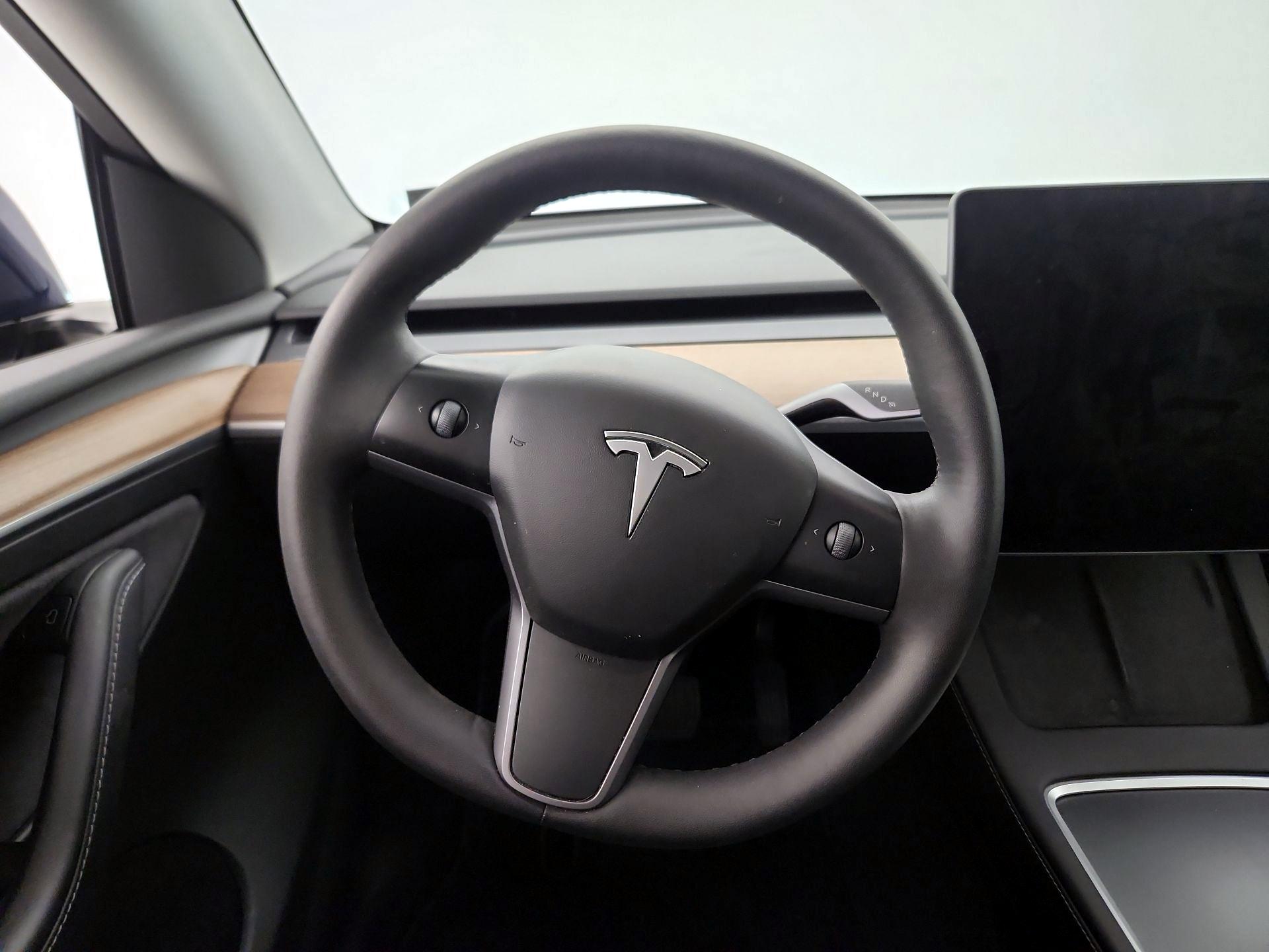 Thumbnail: 2023 Tesla Model Y - 10