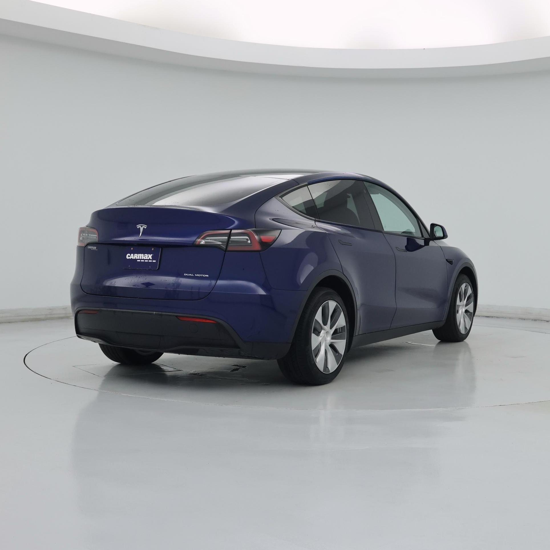 Thumbnail: 2023 Tesla Model Y - 8