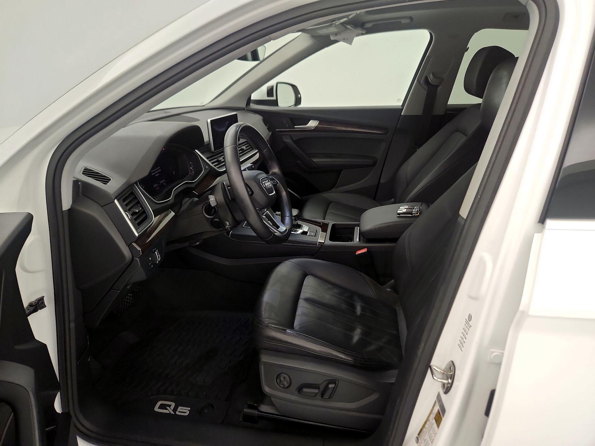 Thumbnail: 2020 Audi Q5 - 11