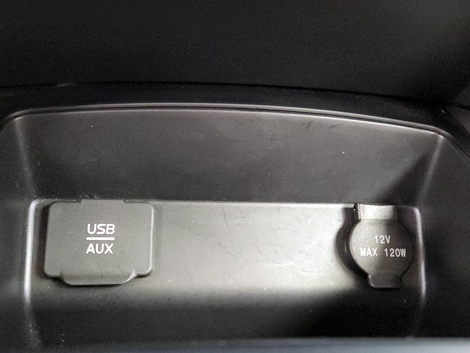 Thumbnail: 2015 Nissan Altima - 18