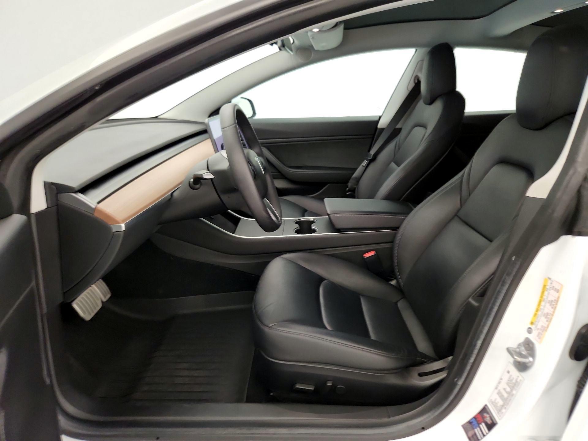 Thumbnail: 2020 Tesla Model 3 - 11