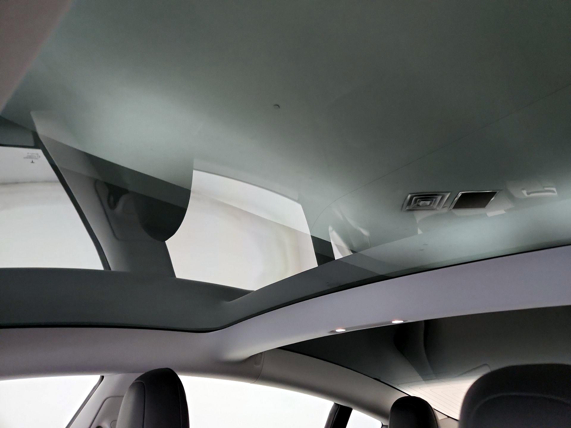 Thumbnail: 2020 Tesla Model 3 - 18