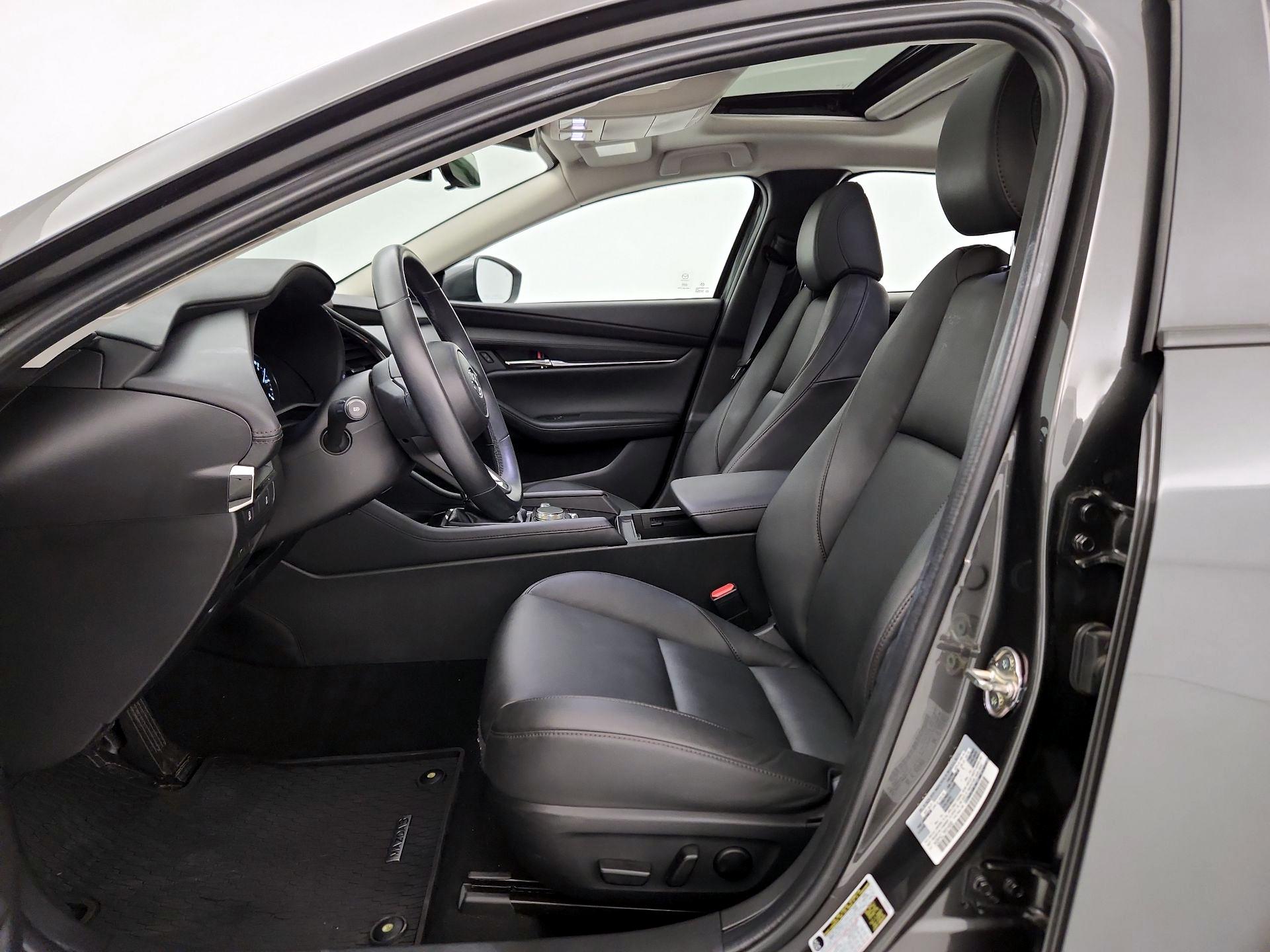 Thumbnail: 2022 Mazda Mazda3 - 11