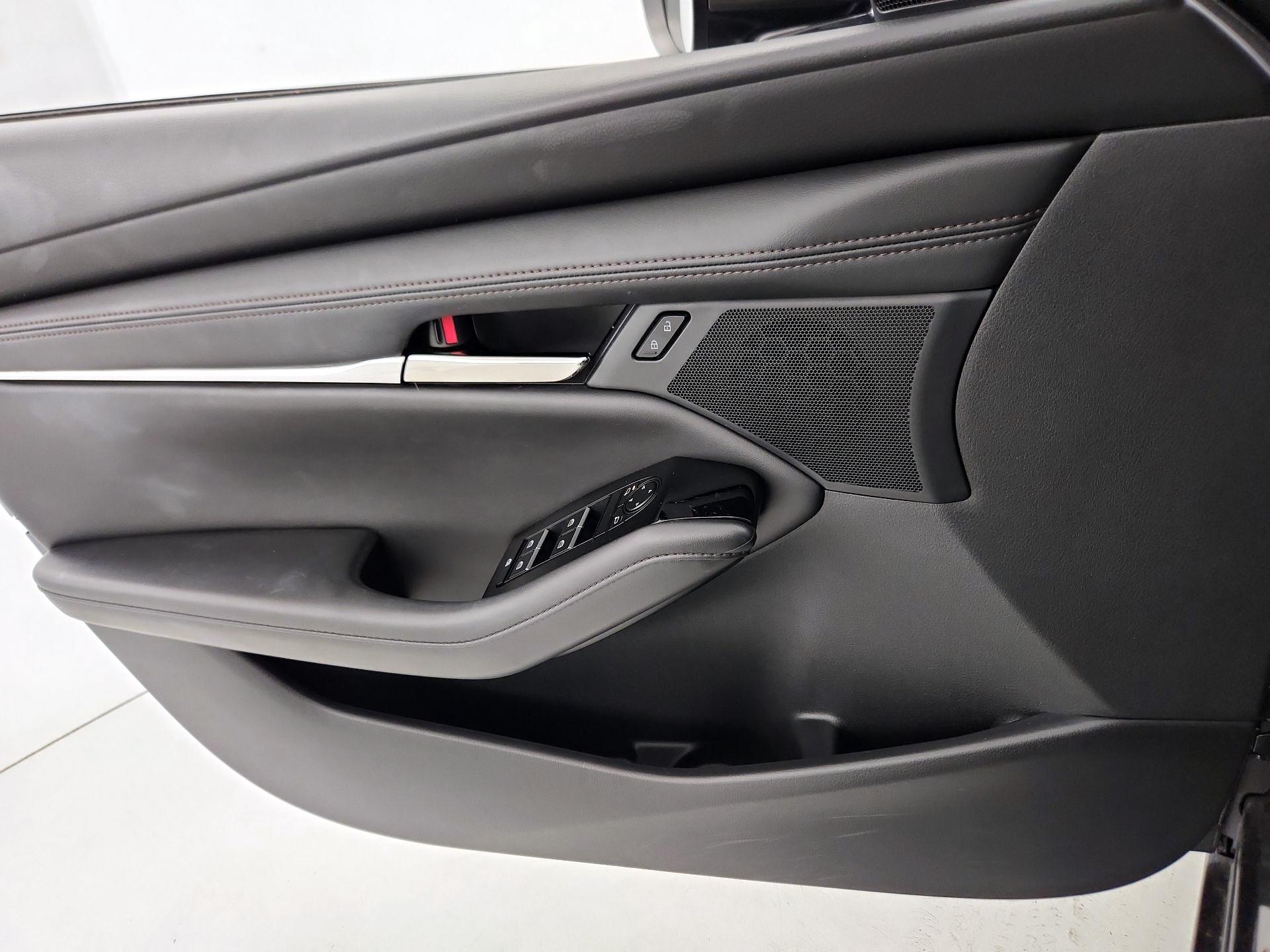 Thumbnail: 2022 Mazda Mazda3 - 12