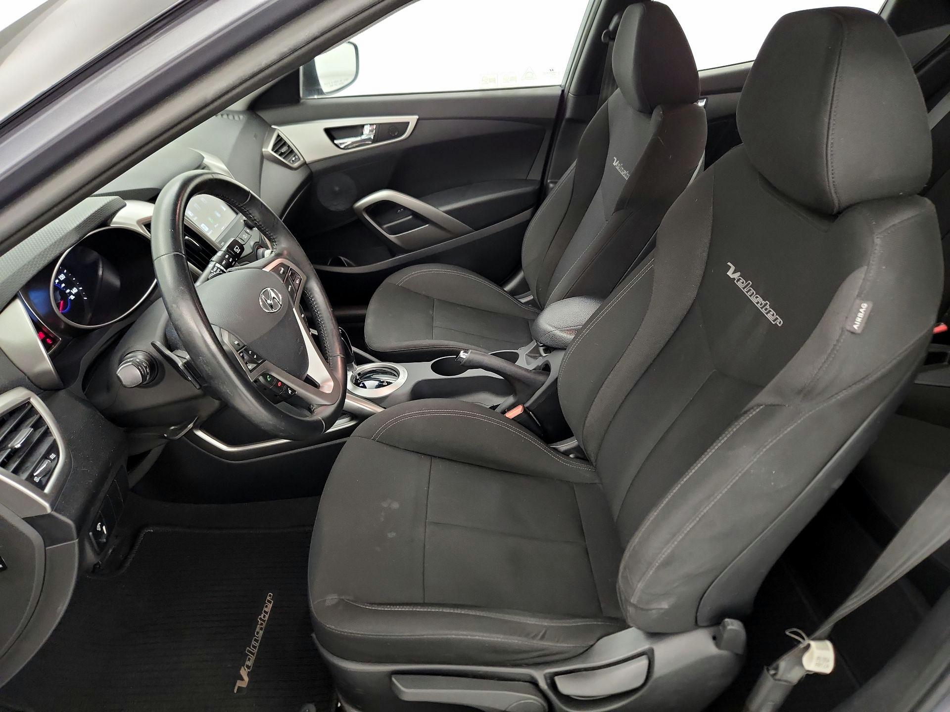 Thumbnail: 2017 Hyundai Veloster - 11