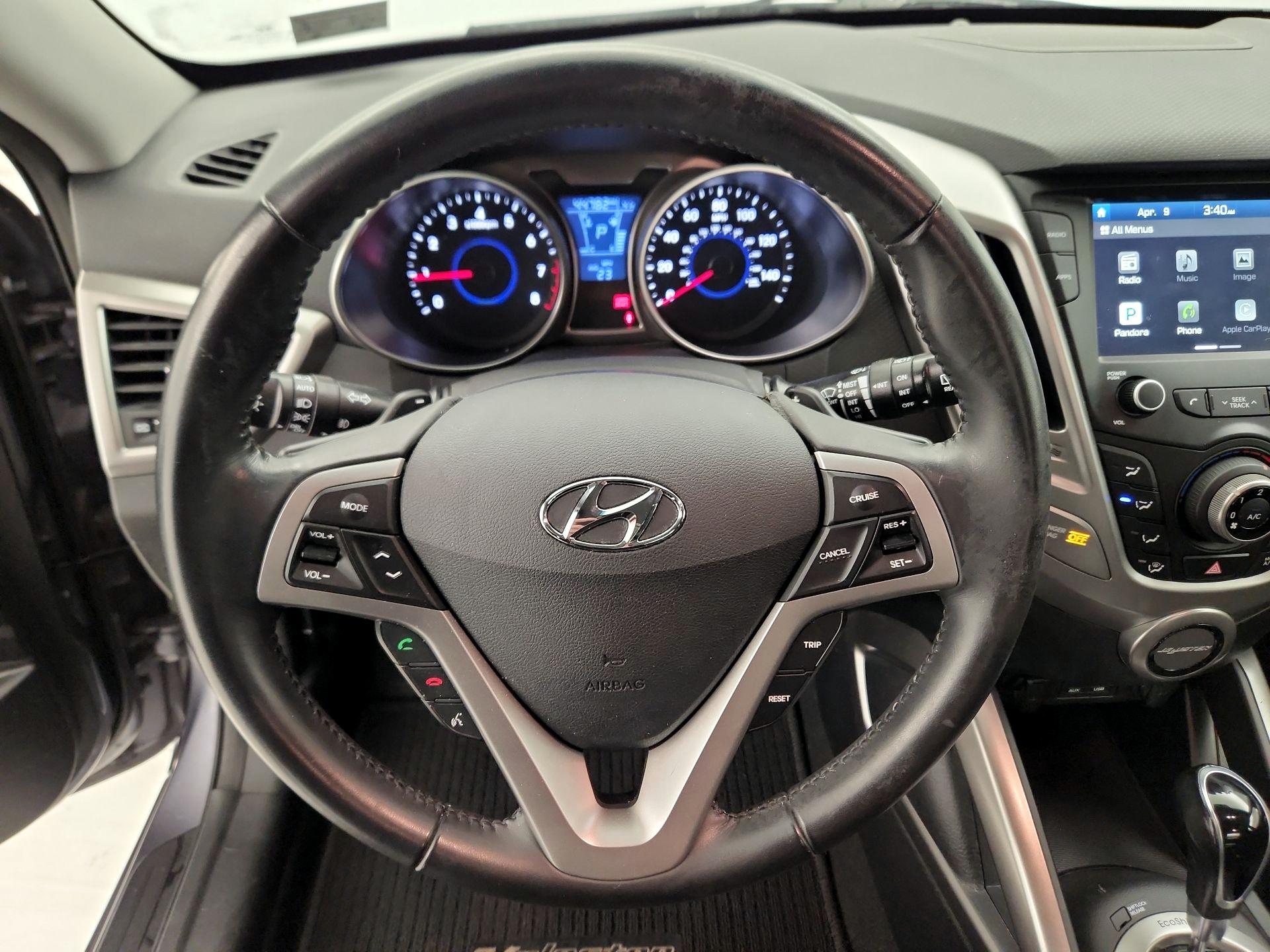 Thumbnail: 2017 Hyundai Veloster - 19