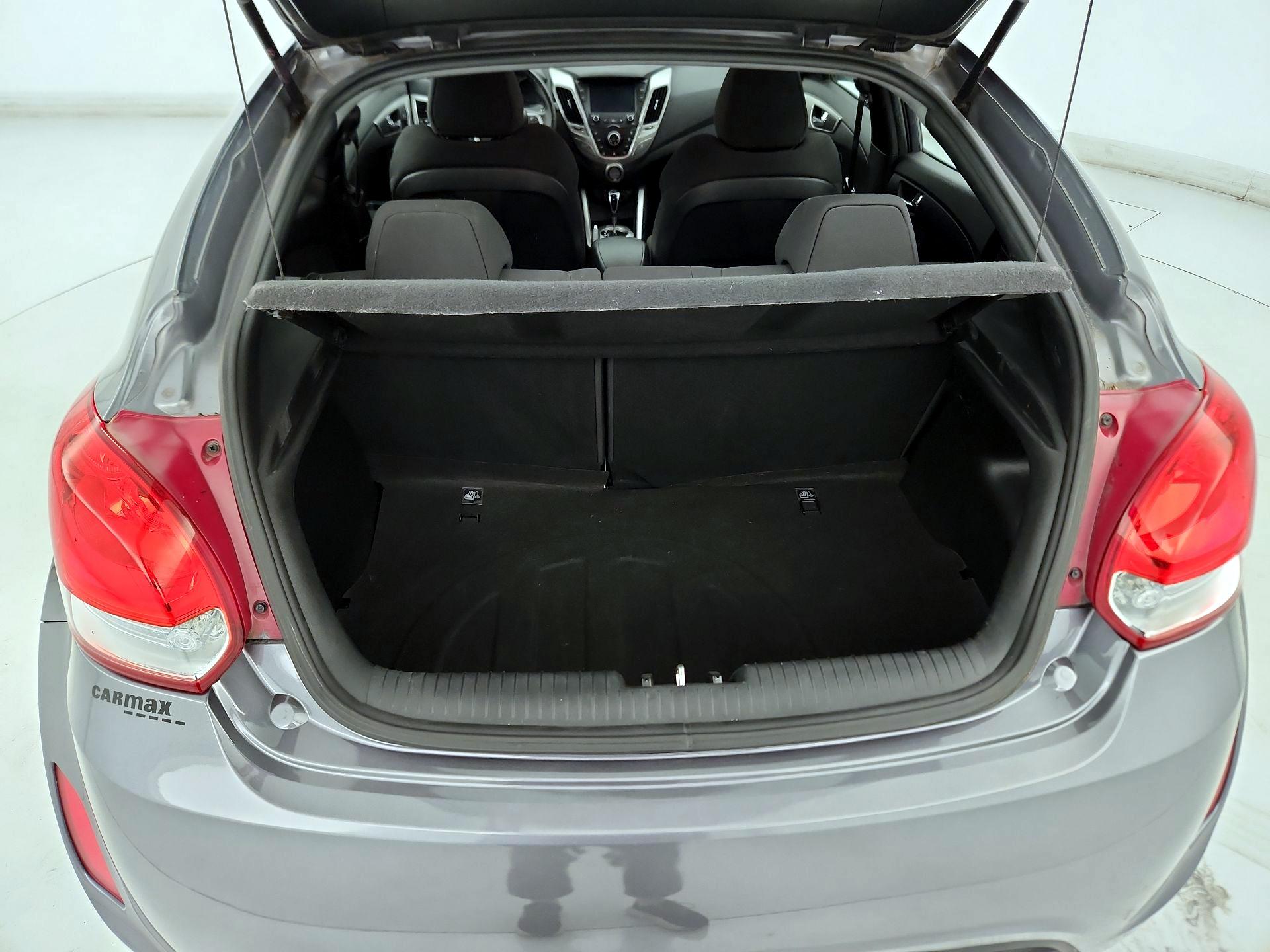 Thumbnail: 2017 Hyundai Veloster - 20